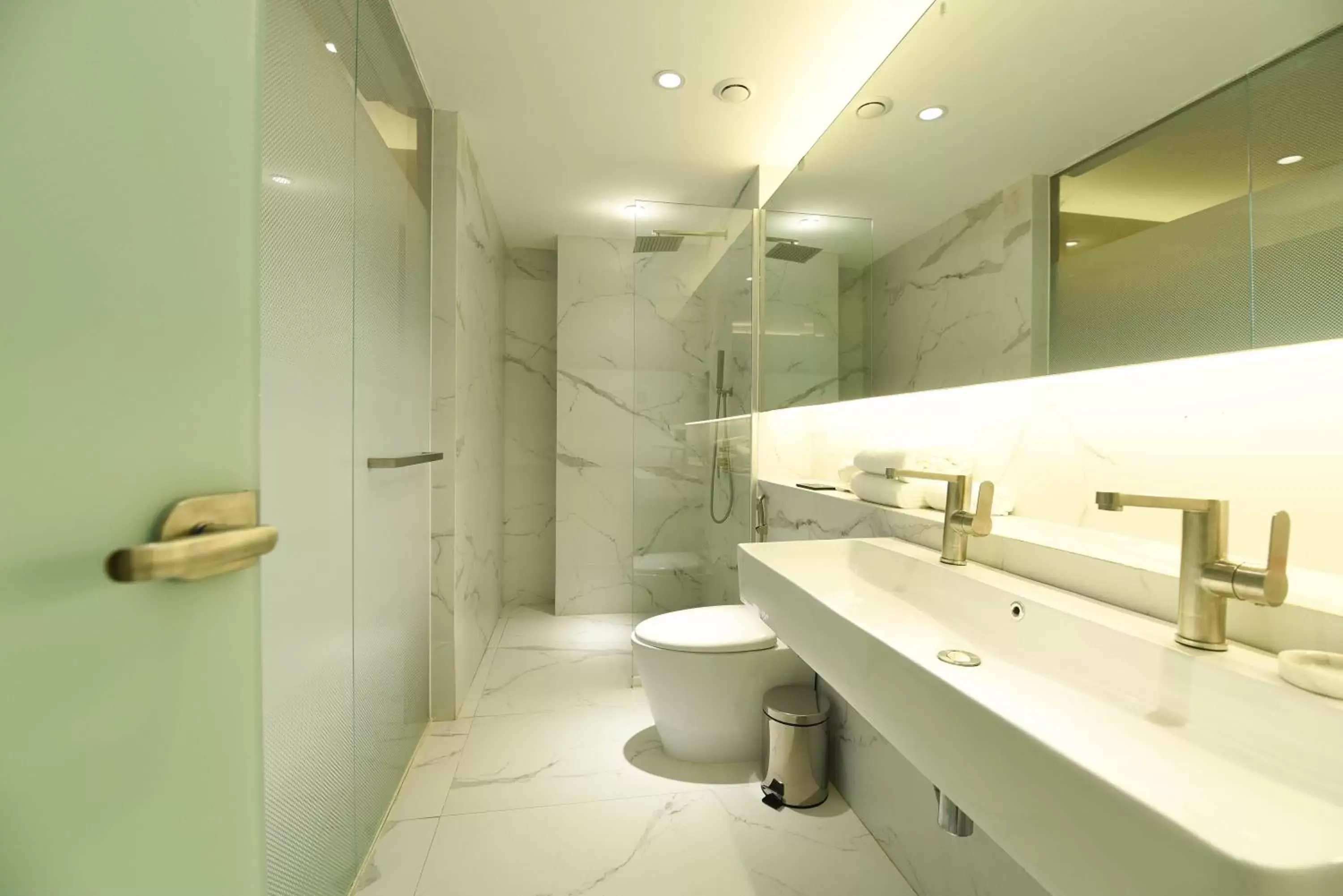 Shower, Bathroom in Red Hotel Cubao, Quezon City