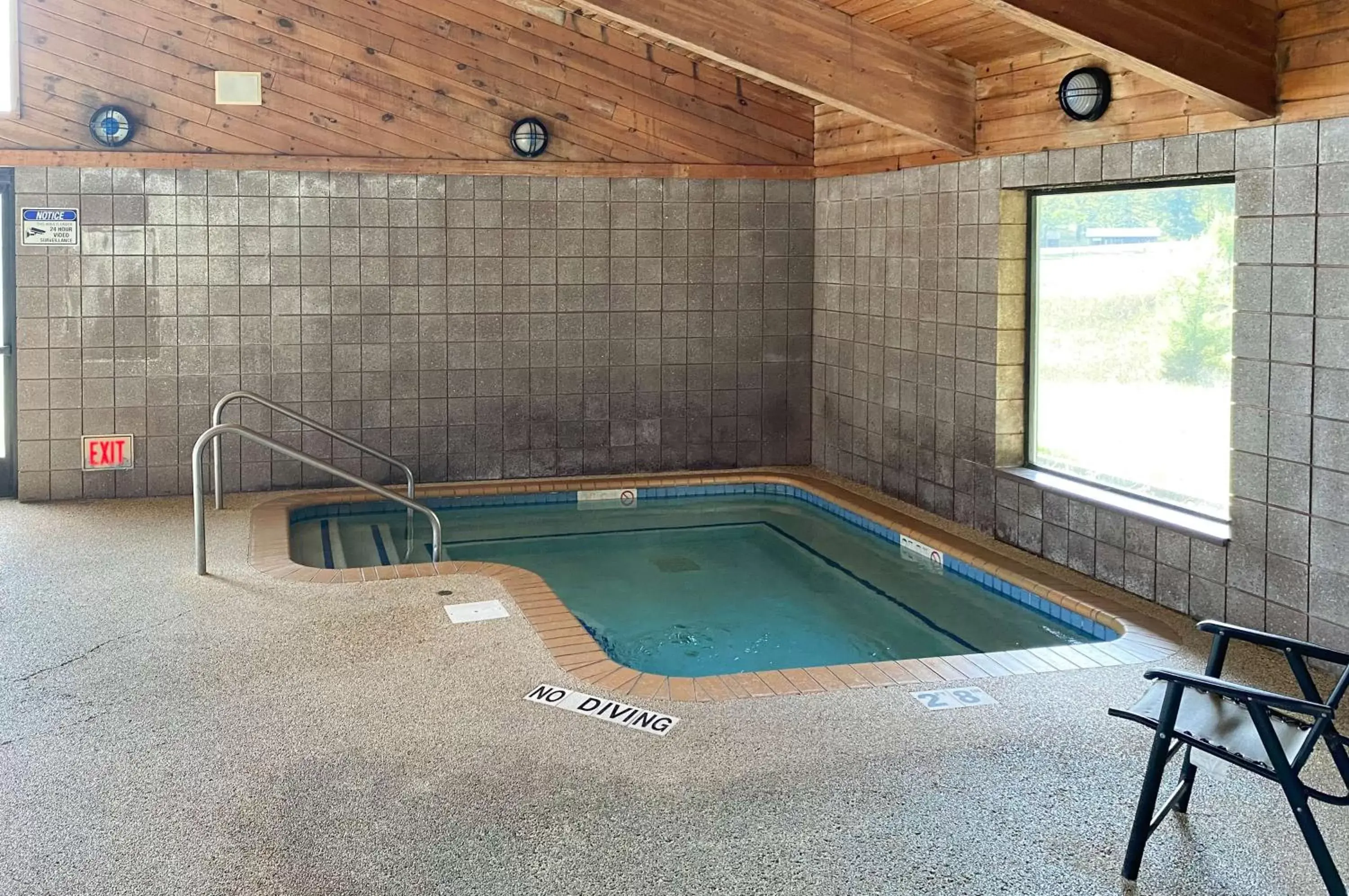 Pool view, Swimming Pool in Motel 6 Norway, MI