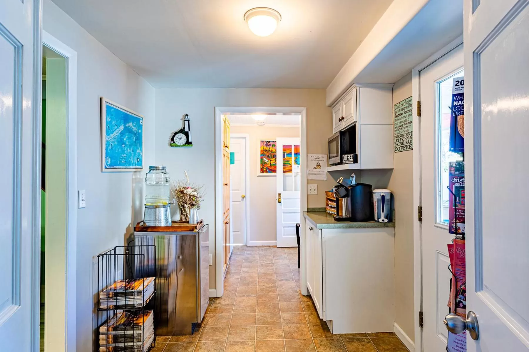 Coffee/tea facilities in Island Guesthouse and Motel OBX