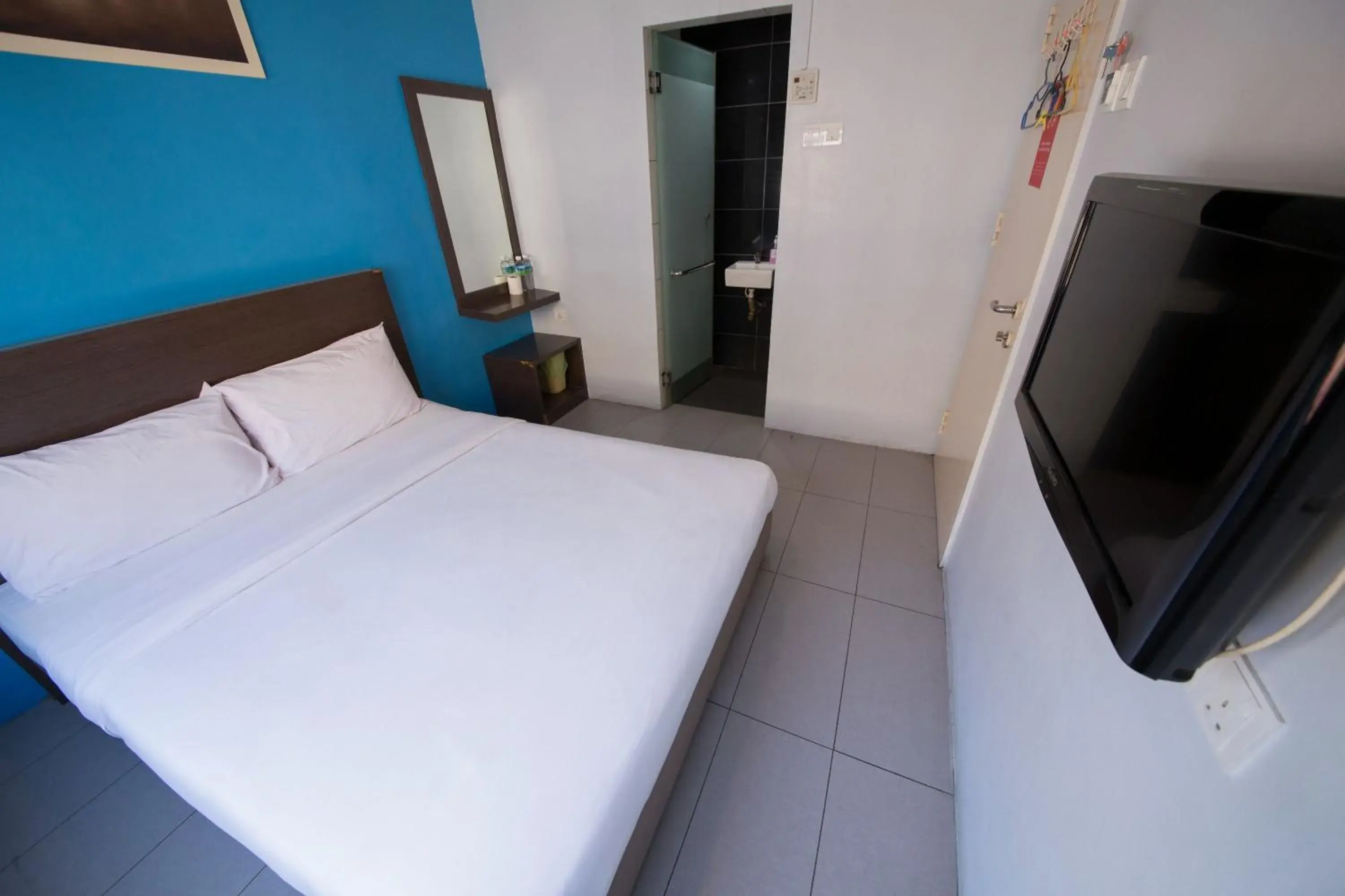 Bedroom, Bed in Golden Pearl Hotel Near Universiti Tun Hussein Onn Malaysia UTHM Bedroom, Bed in Golden Pearl Hotel Near Universiti Tun Hussein Onn Malaysia UTHM