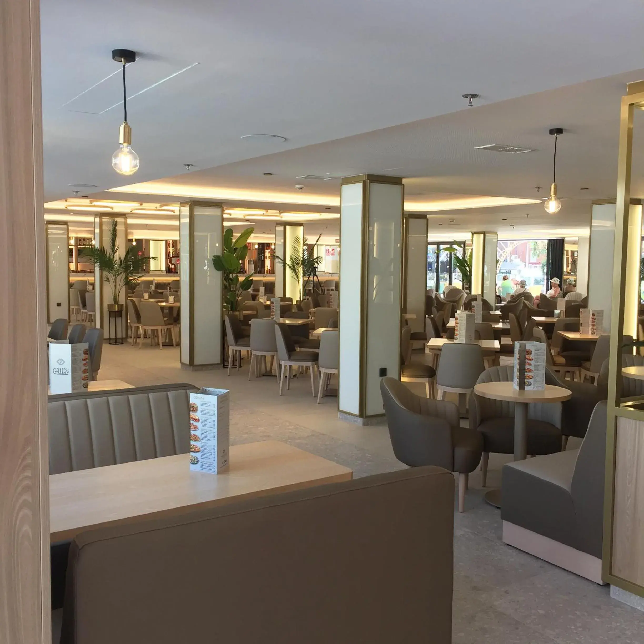 Lounge or bar in Hotel Presidente 4 sup Lounge or bar in Hotel Presidente 4 sup