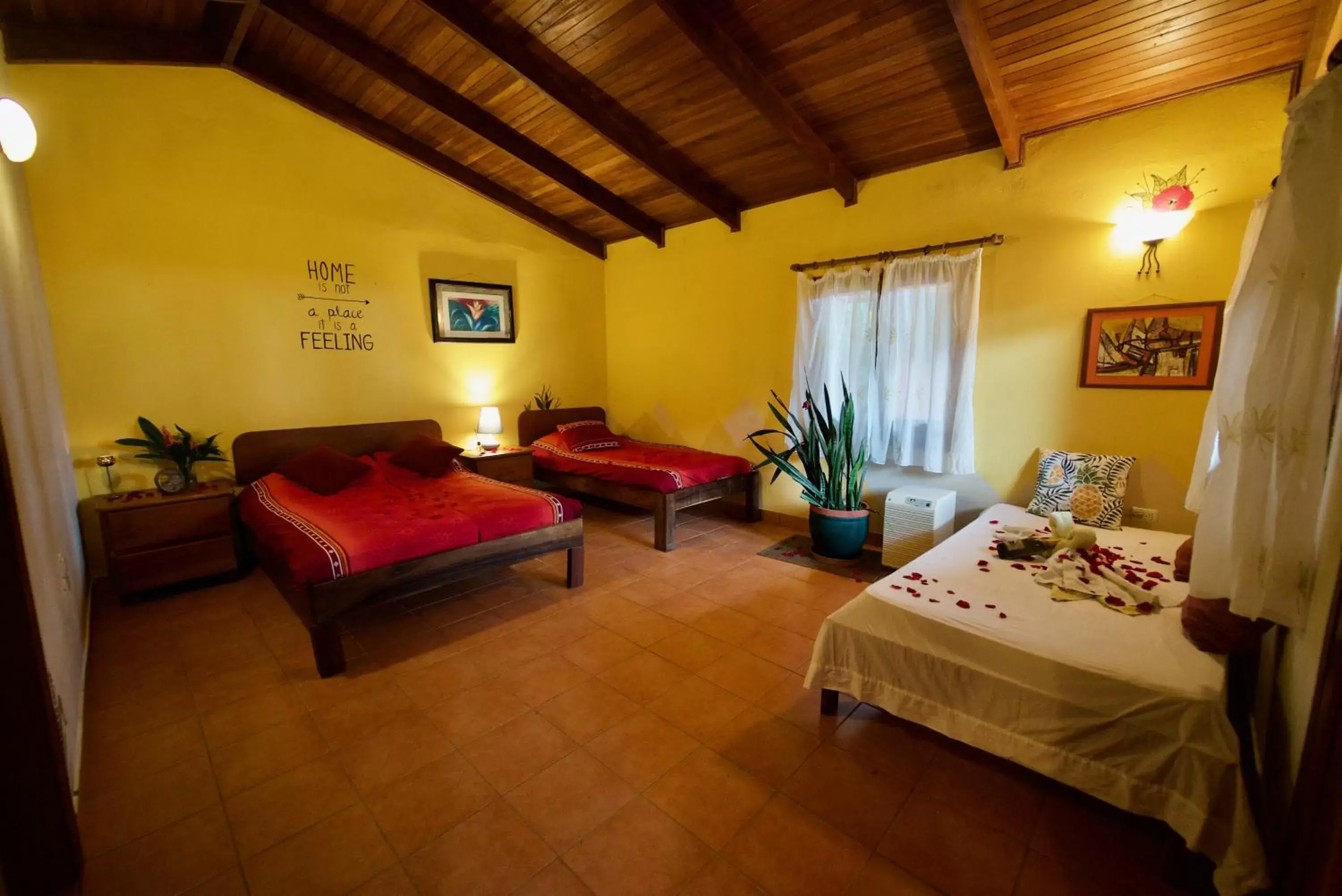 Bed in El Mirador Glamping & Apartments & Woodhouse & Swimingpool