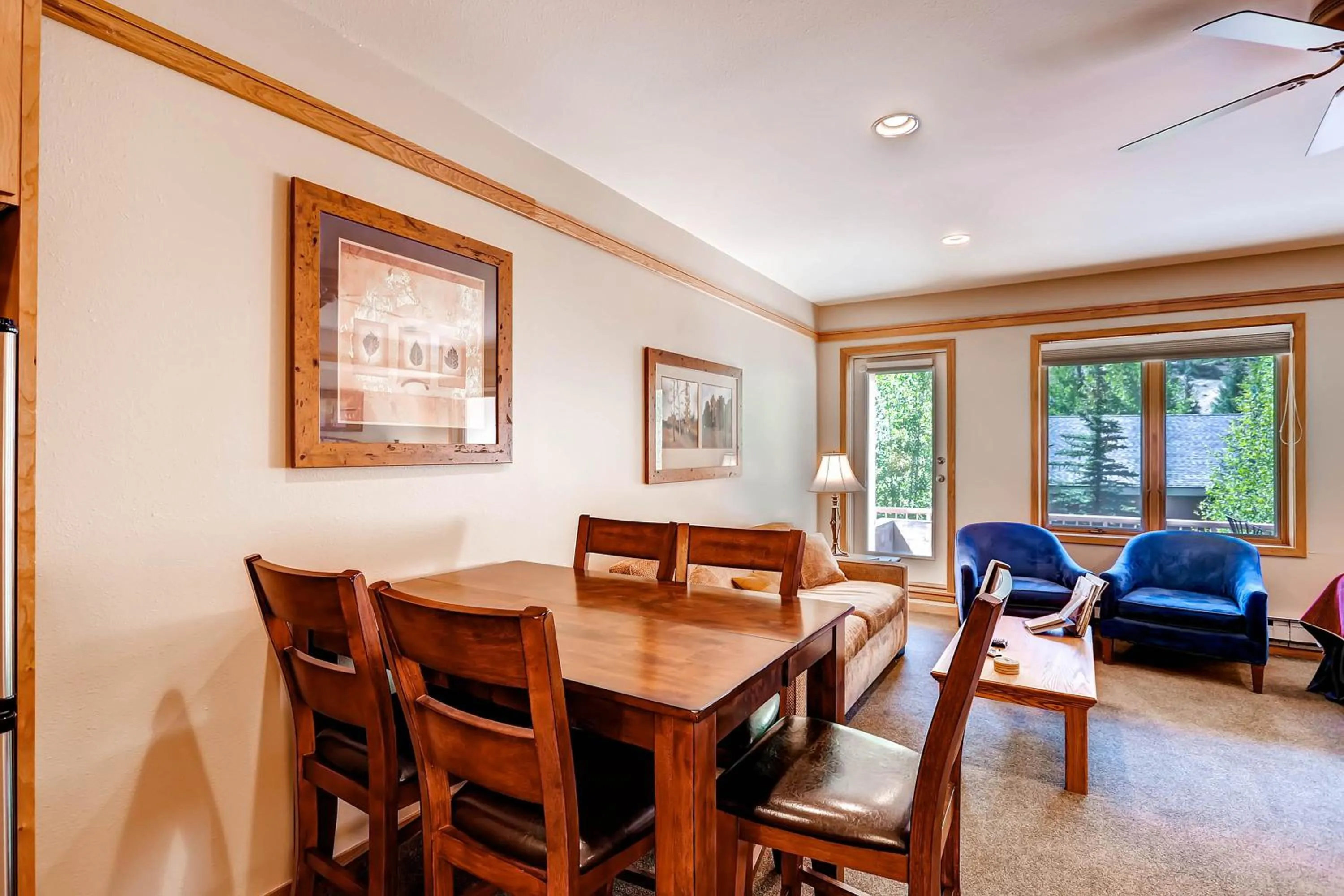 Living room in Mountain House by Keystone Resort