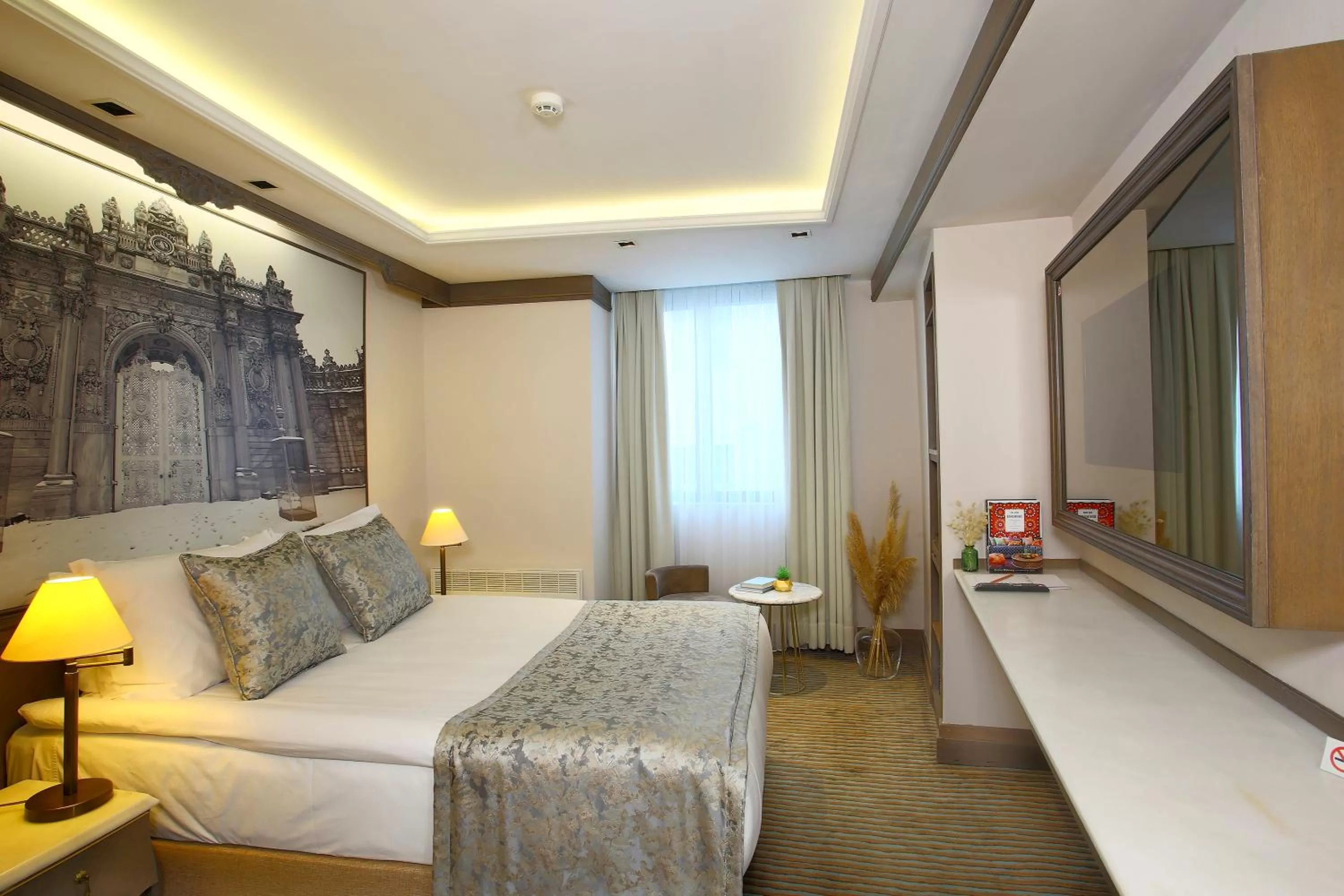 TV and multimedia, Bed in Pierre Loti Hotel Old City- Special Category