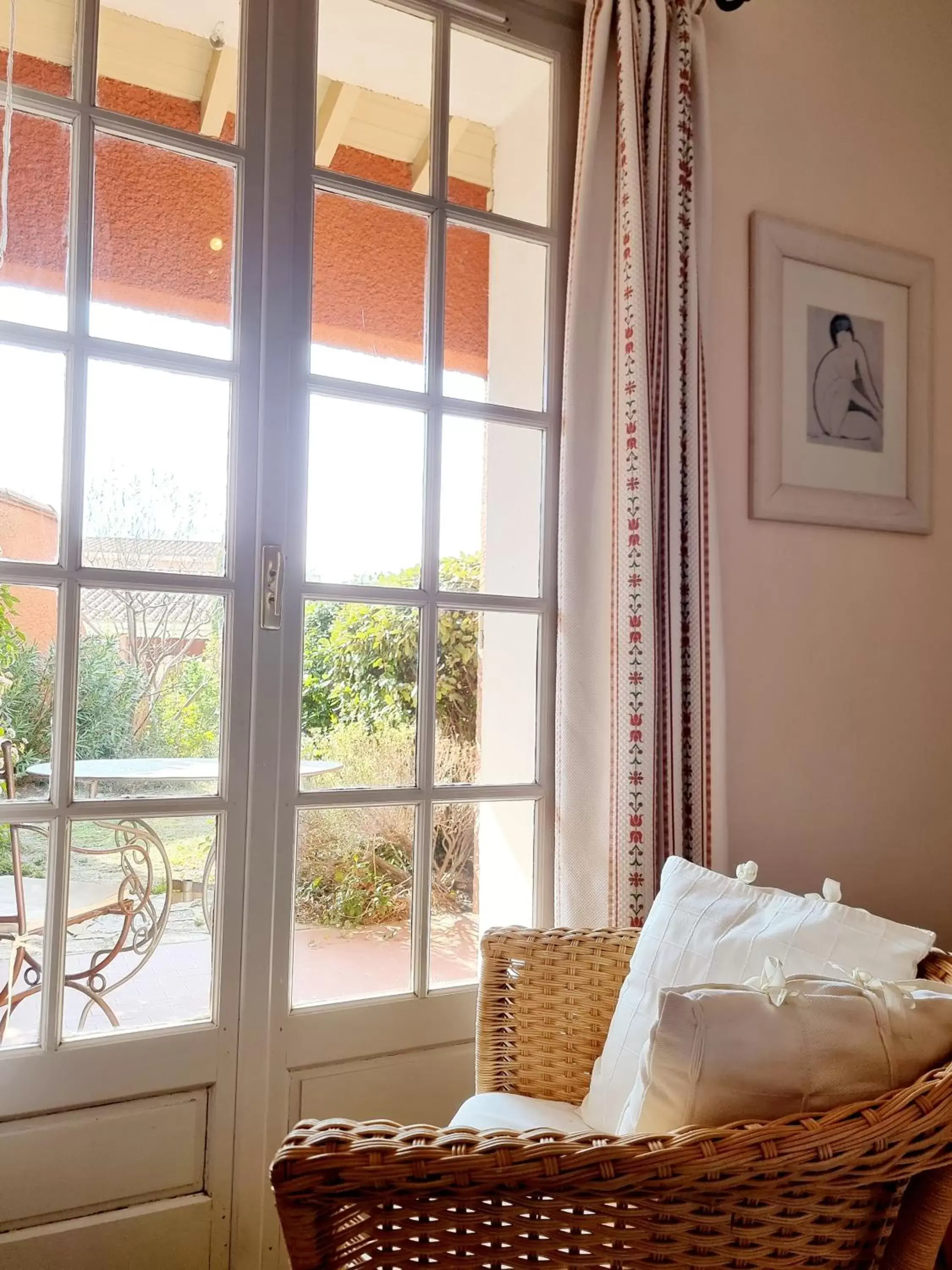 Balcony/Terrace, Bed in Castillon Des Baux