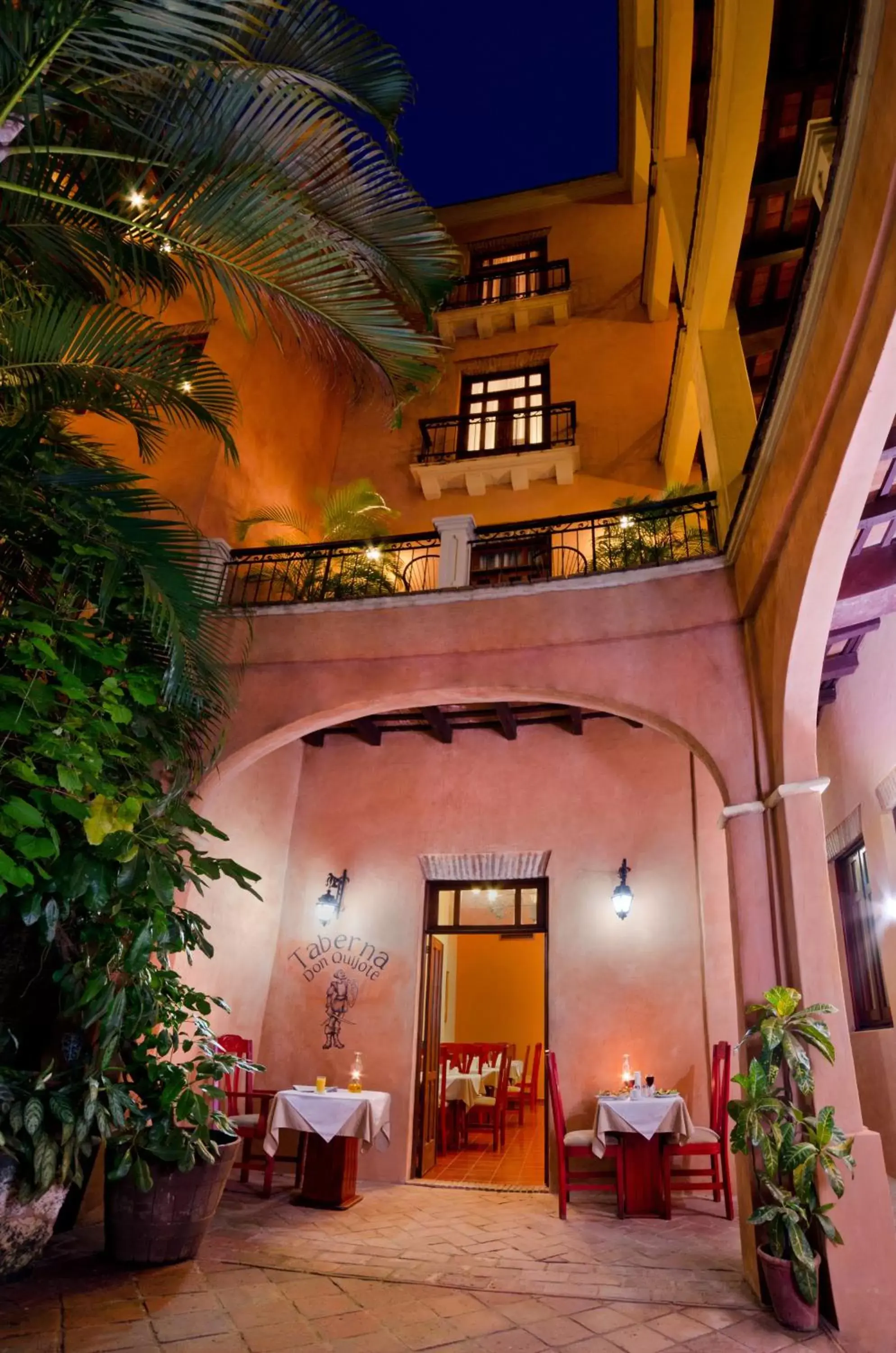 Restaurant/places to eat in Boutique Hotel Palacio