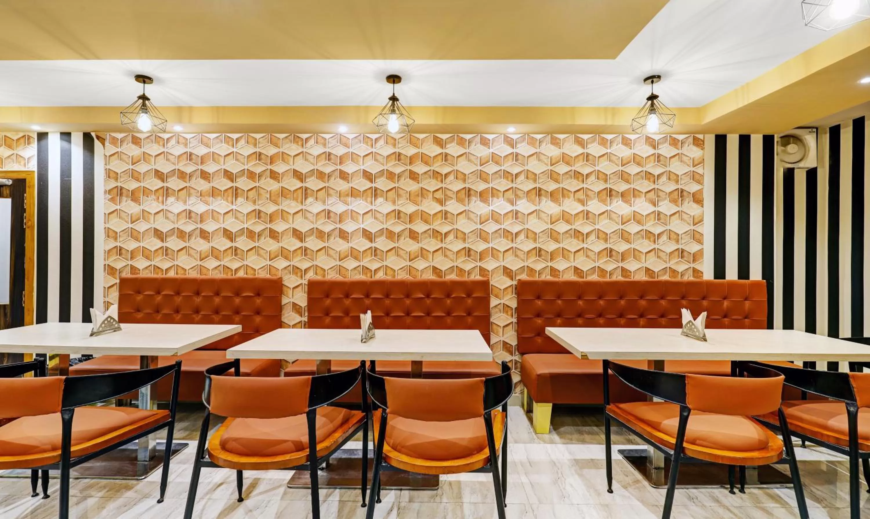 Restaurant/places to eat in Treebo Spring Brook