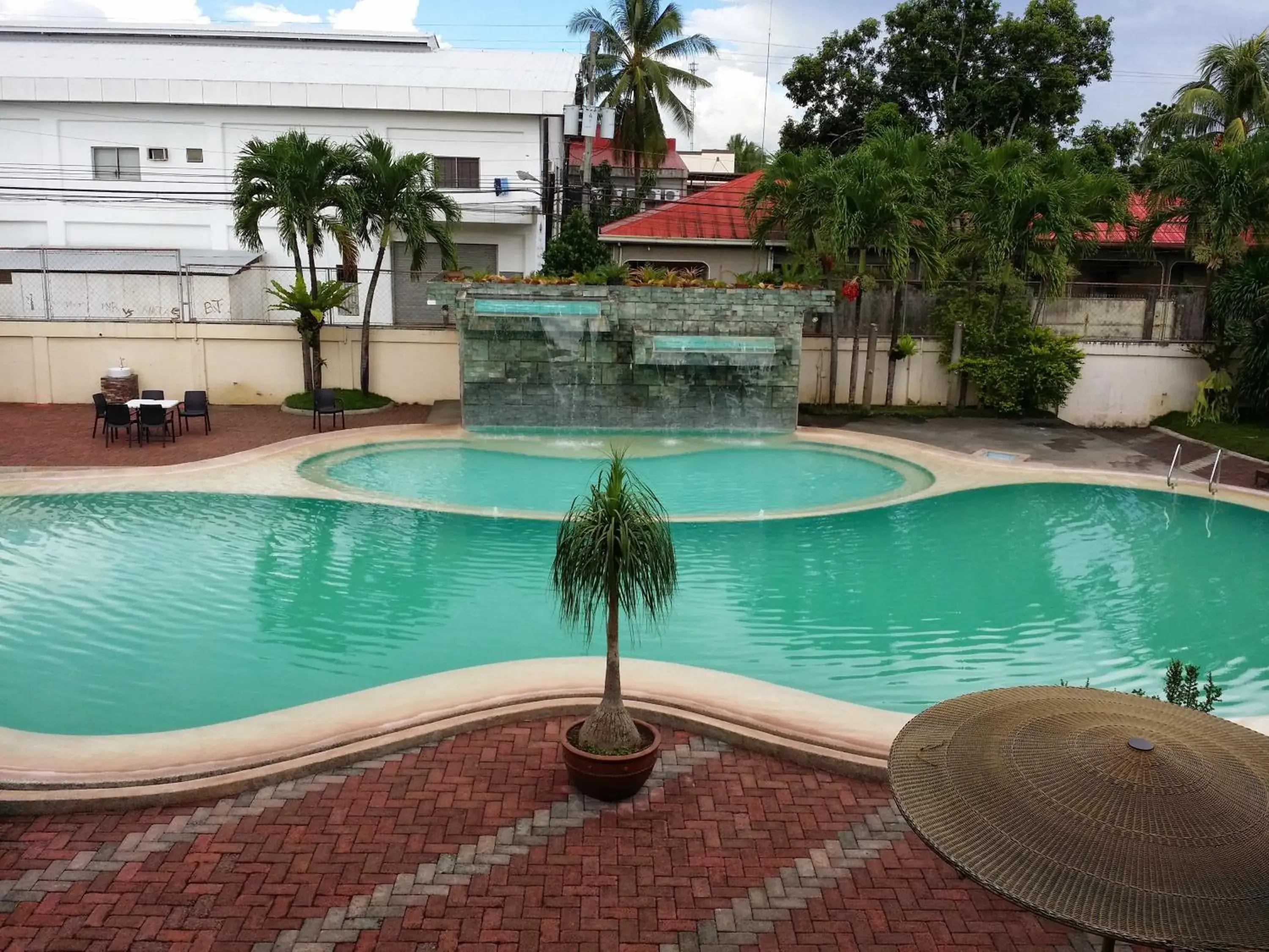 Swimming Pool in Dotties Place Hotel and Restaurant