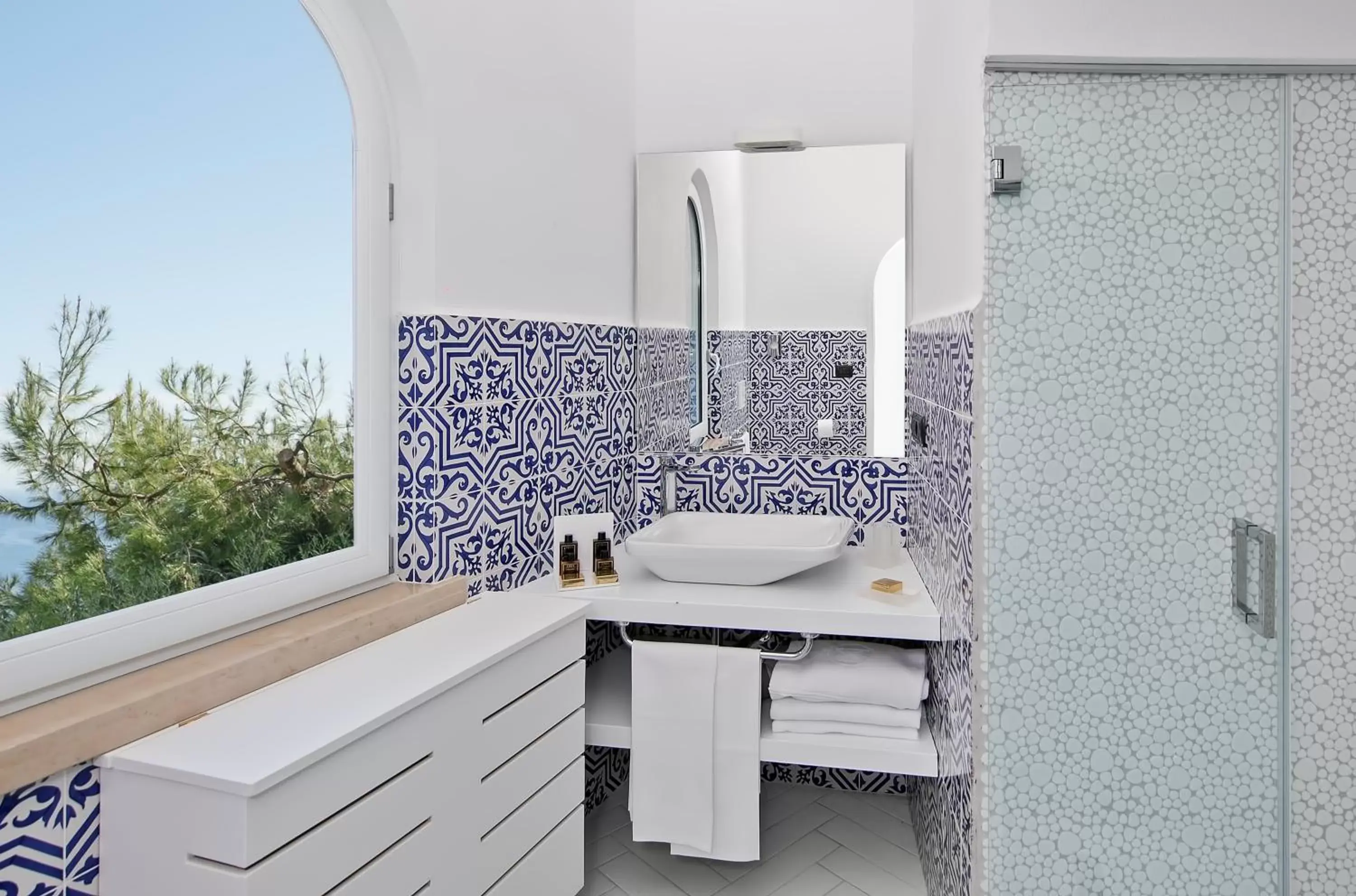 Bathroom in Hotel Le Agavi