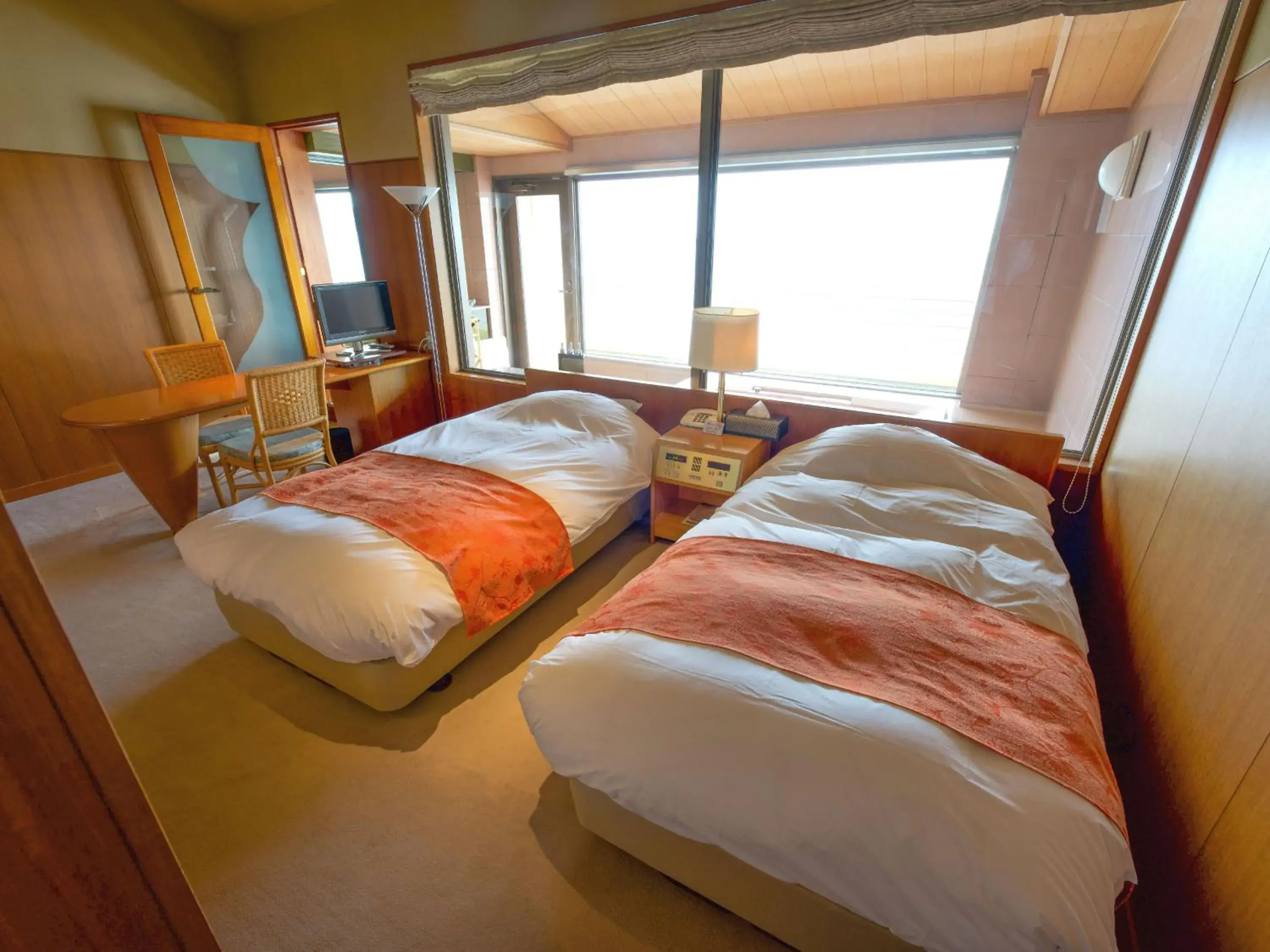 Bed in Wakamatsu Hot Spring Resort