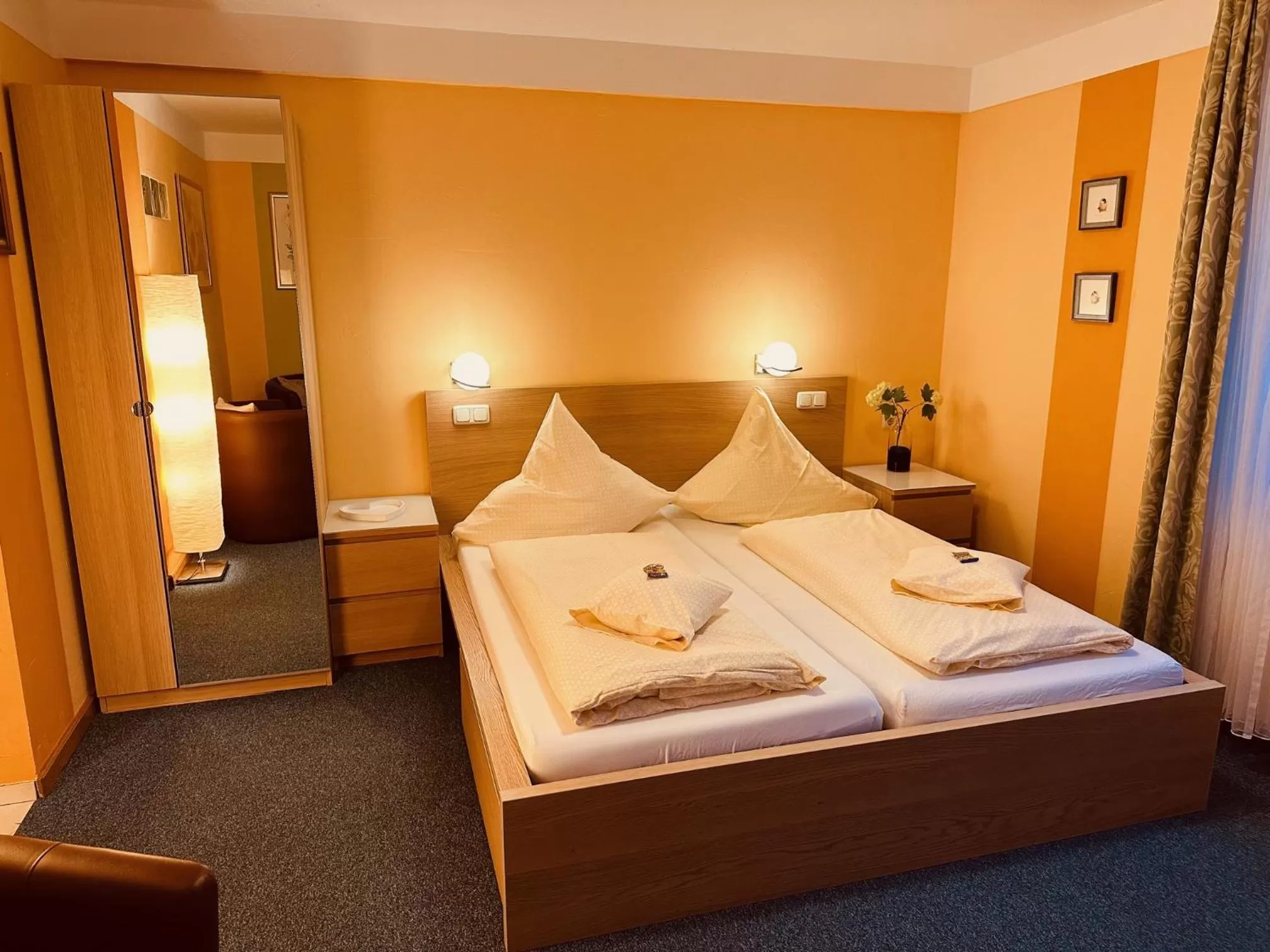 Bed in Hotel Cafe Restaurant Loreleyblick