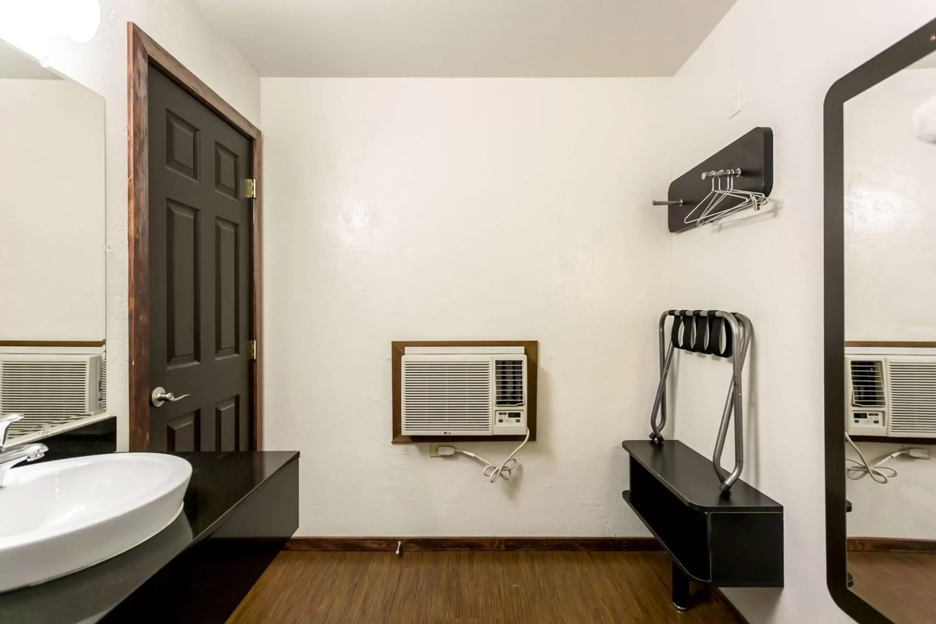 Photo of the whole room, Bathroom in Motel 6-Missoula, MT - University