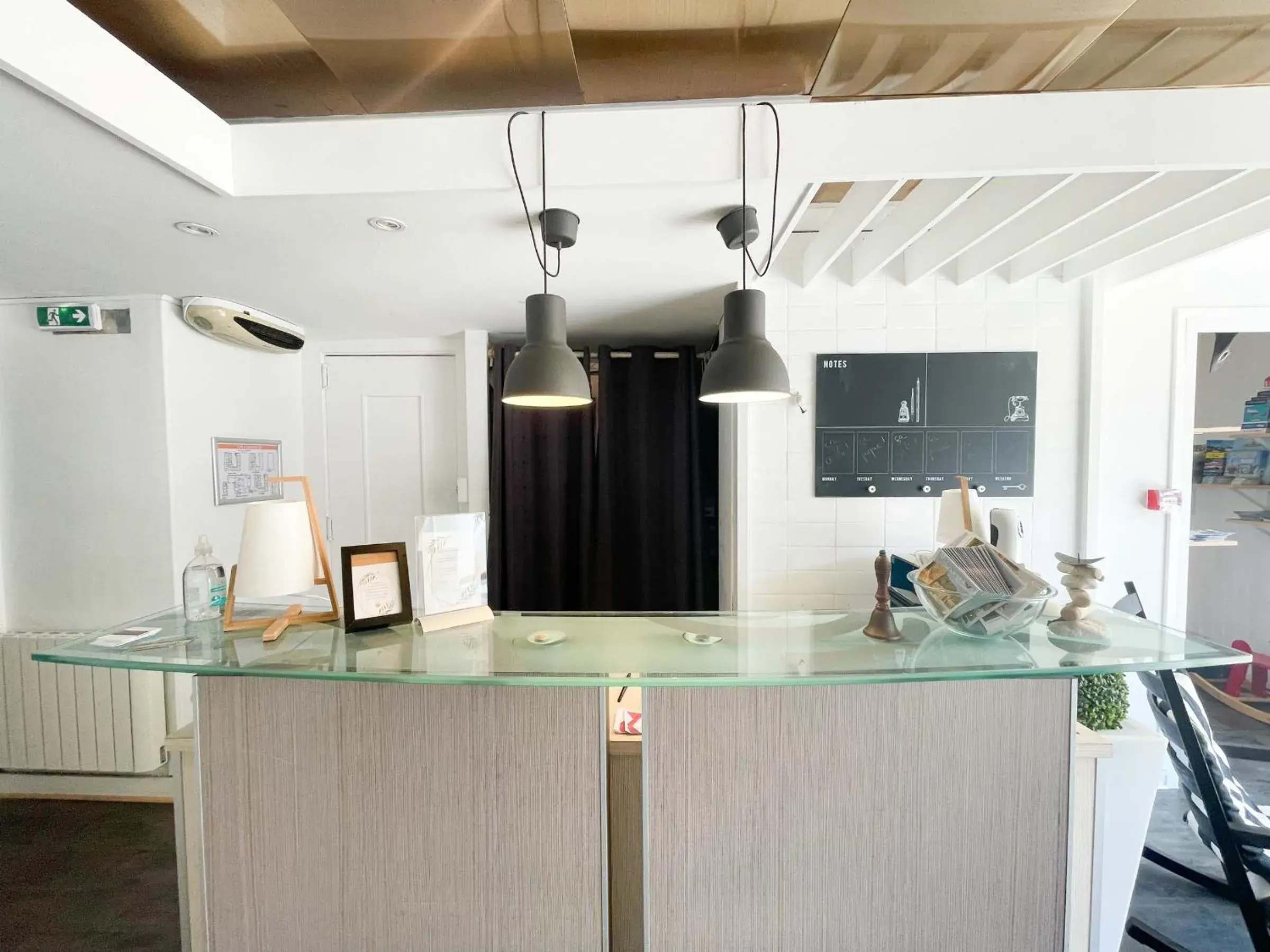 Lobby or reception, Kitchen/Kitchenette in La Marine