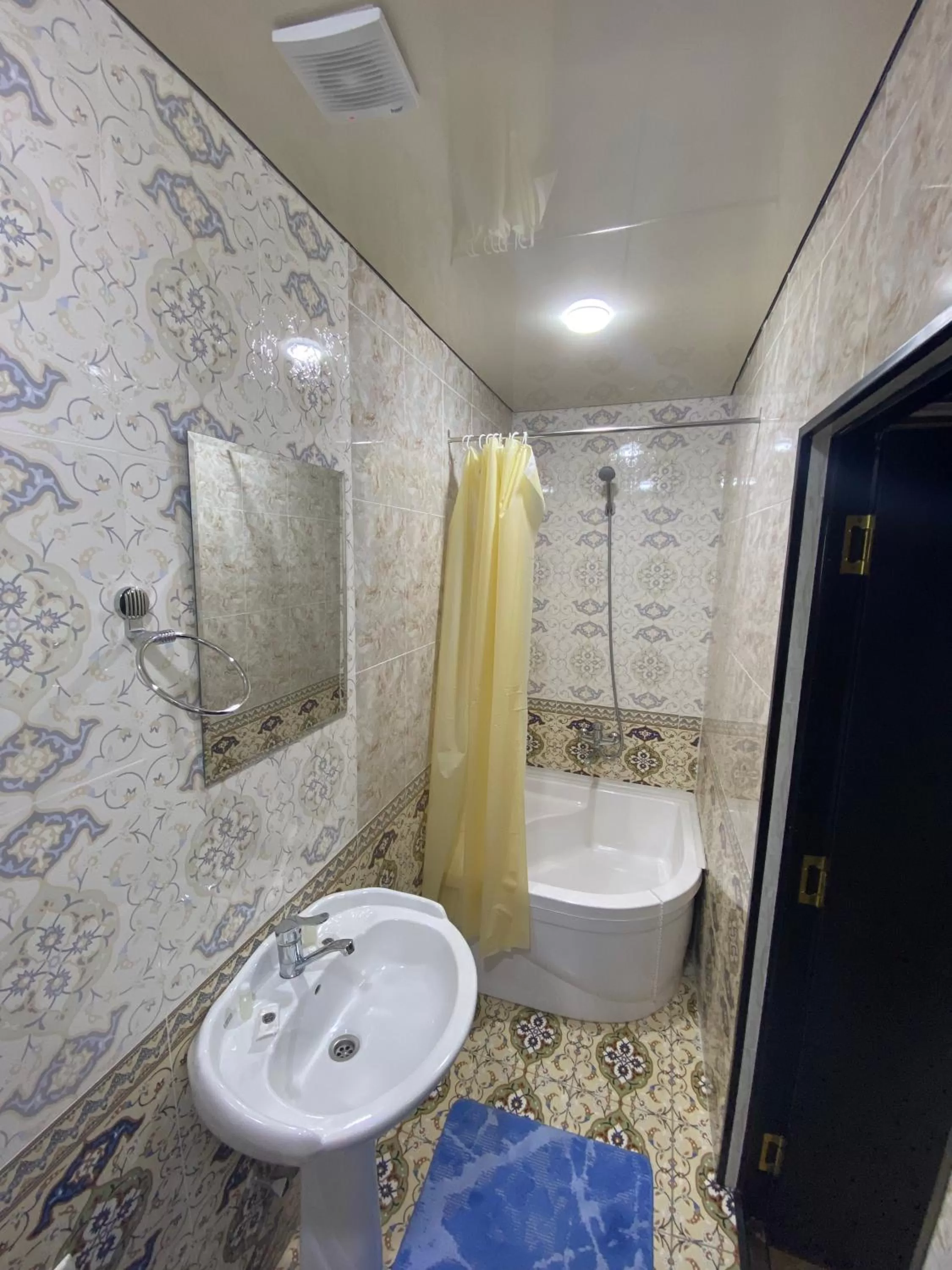 Shower in HOTEL UZBEGIM