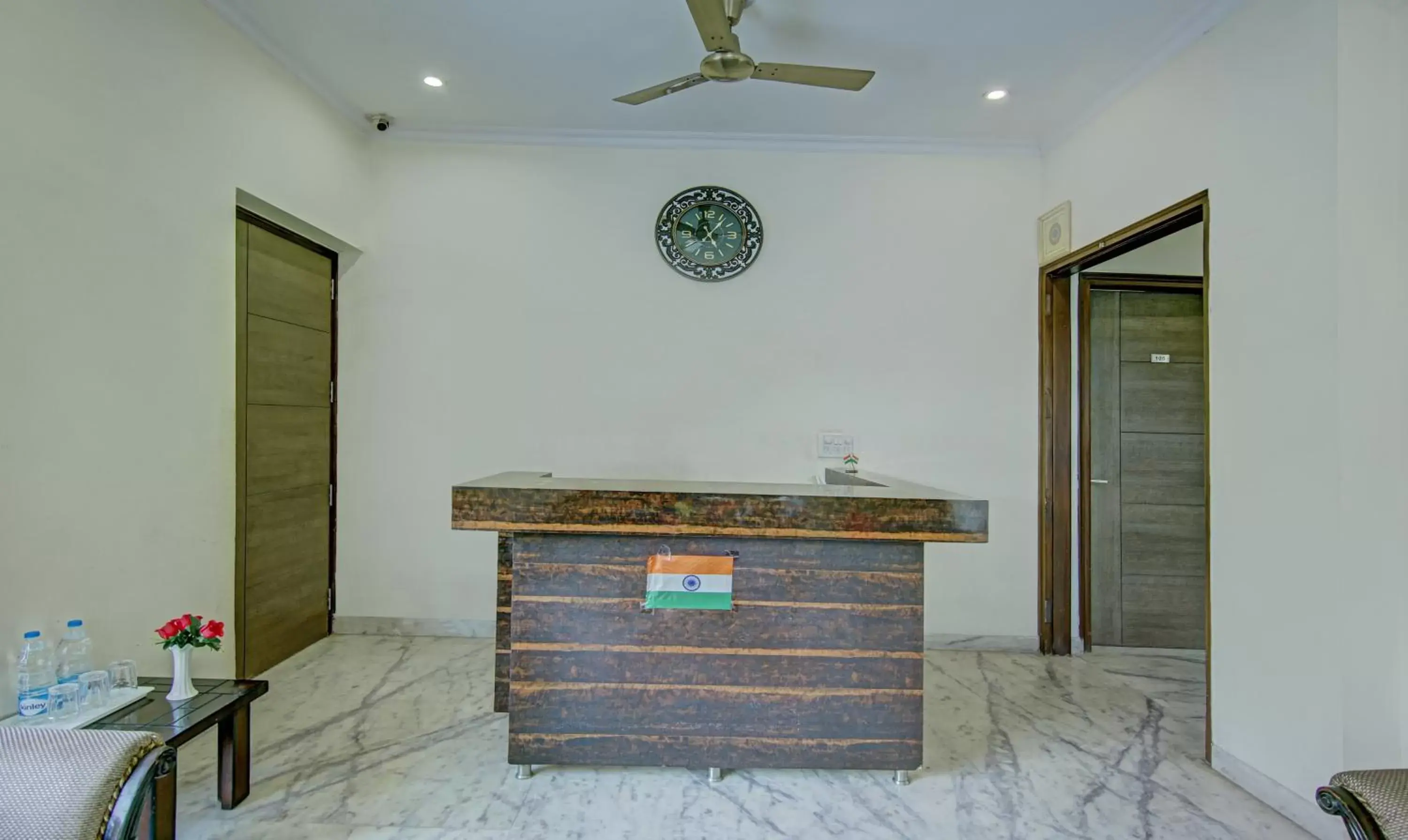 Lobby or reception in Itsy Hotels Swastika Inn Sector 26 Lobby or reception in Itsy Hotels Swastika Inn Sector 26