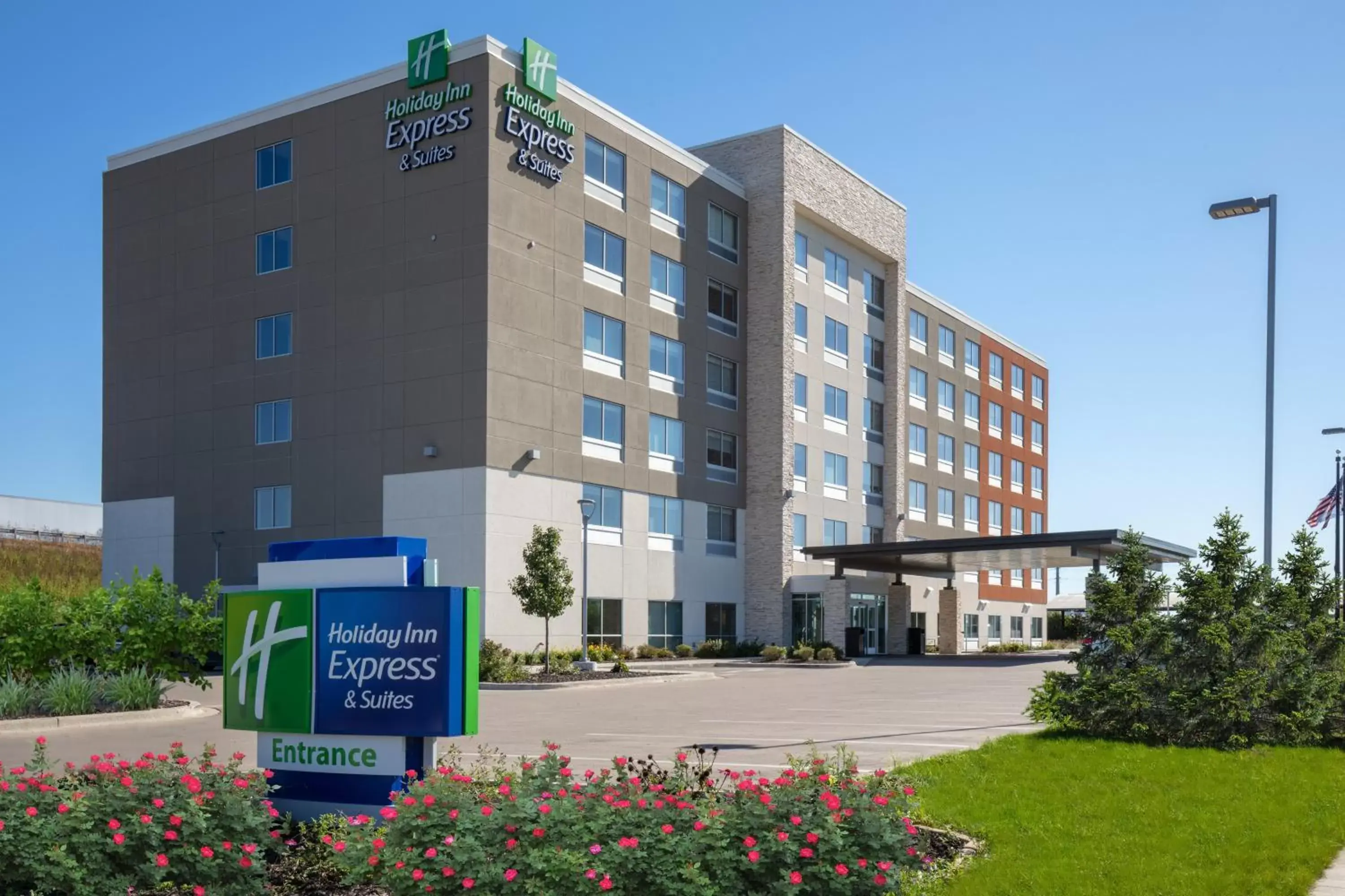 Property Building in Holiday Inn Express & Suites - Beloit, an IHG Hotel