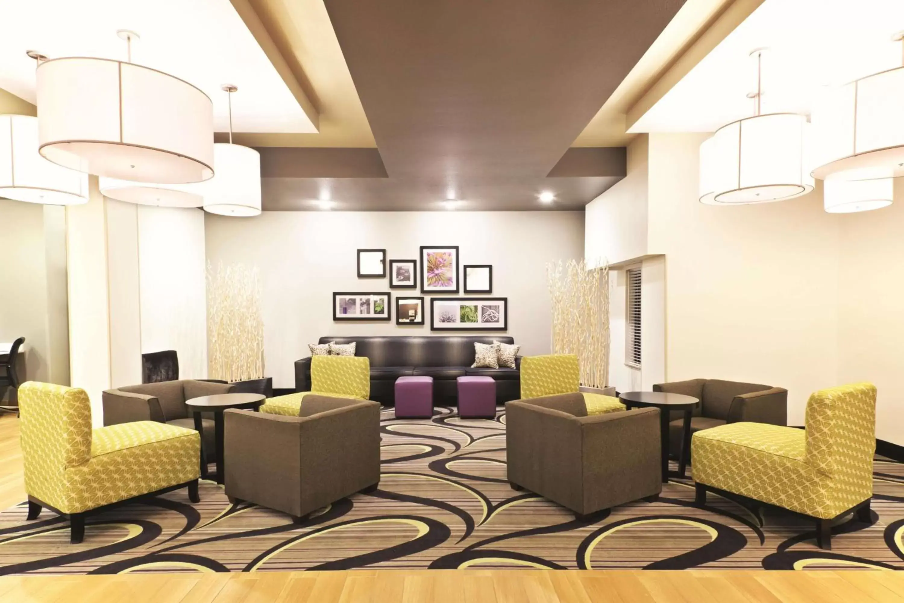 Lobby or reception, Lounge/Bar in La Quinta by Wyndham Billings