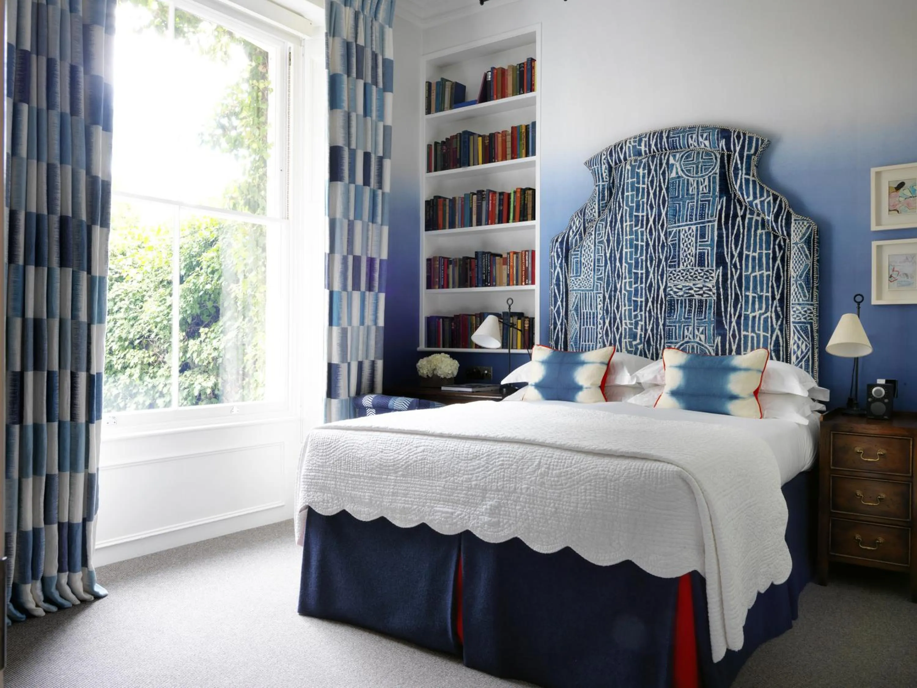 Bed in Number Sixteen, Firmdale Hotels