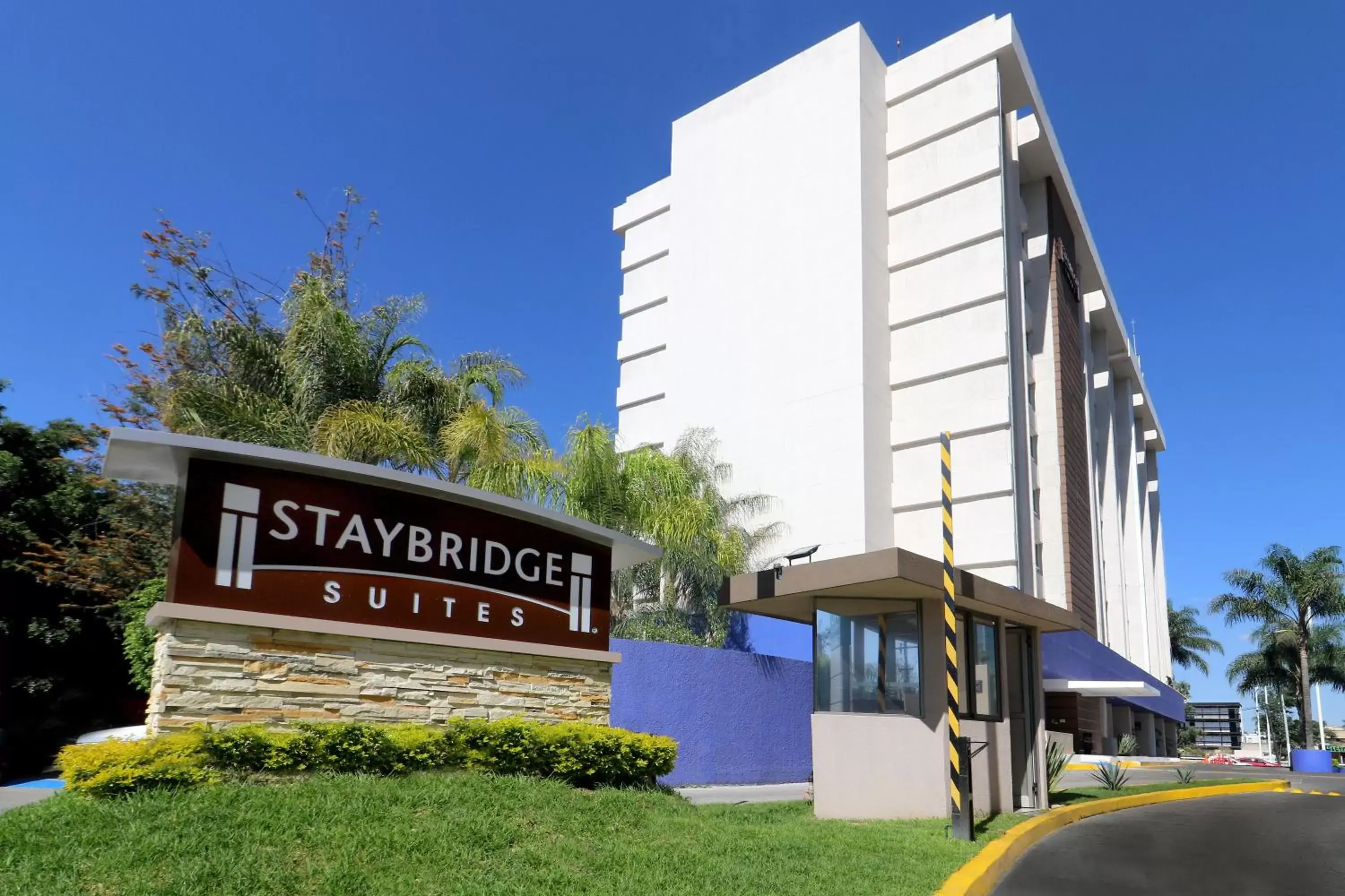 Property building in Staybridge Suites Guadalajara Expo by IHG Property building in Staybridge Suites Guadalajara Expo by IHG