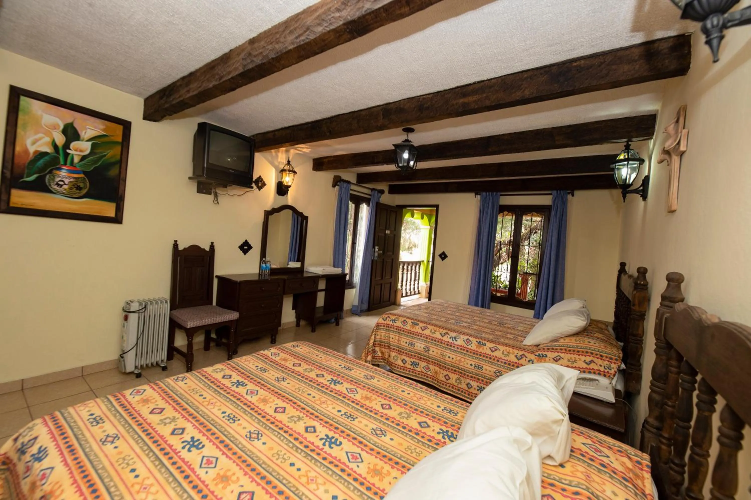 Double Room with Two Double Beds in Villas Vanessa a 15 minutos del centro de la ciudad en vehiculo