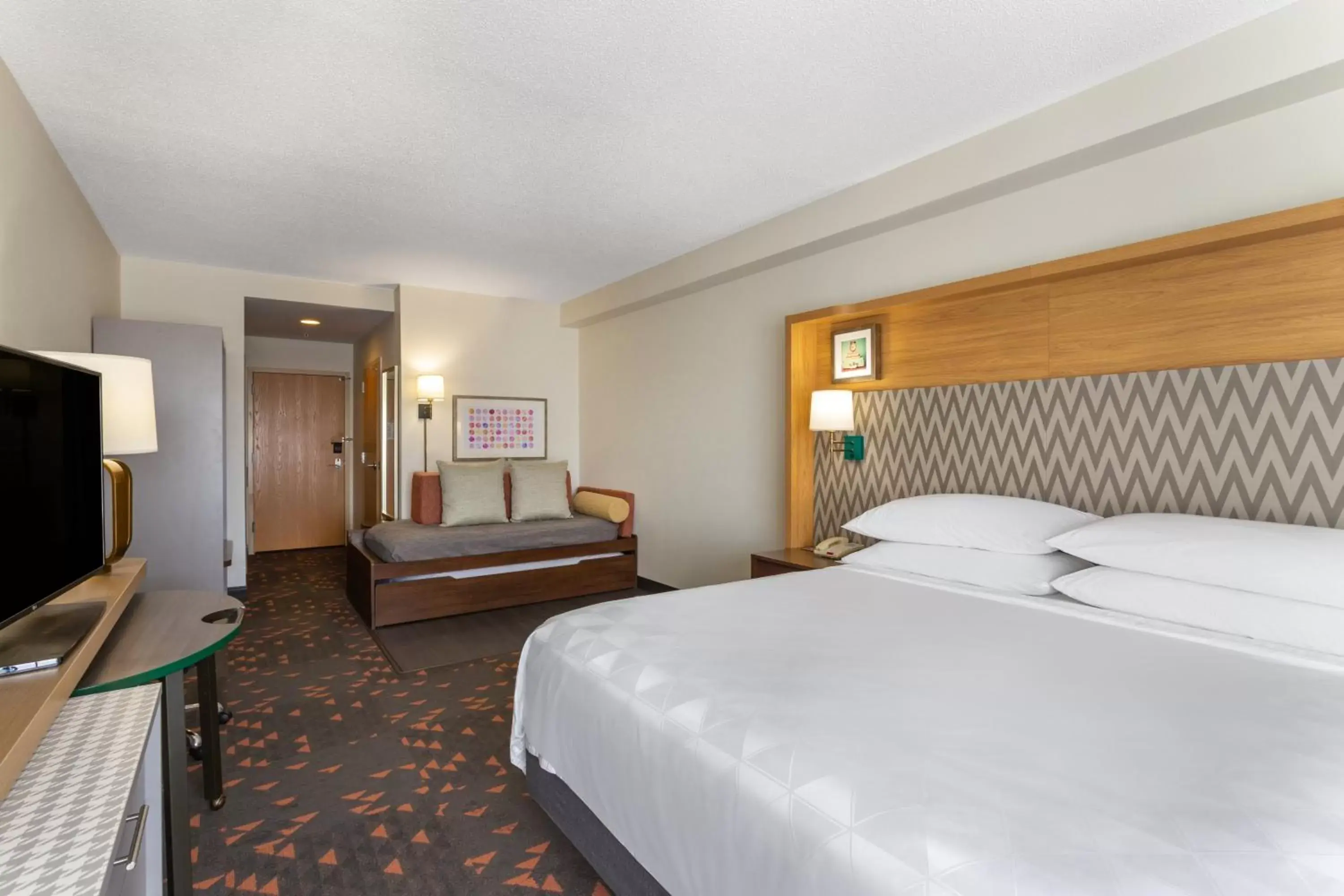 Photo of the whole room, Bed in Holiday Inn Winter Haven, an IHG Hotel