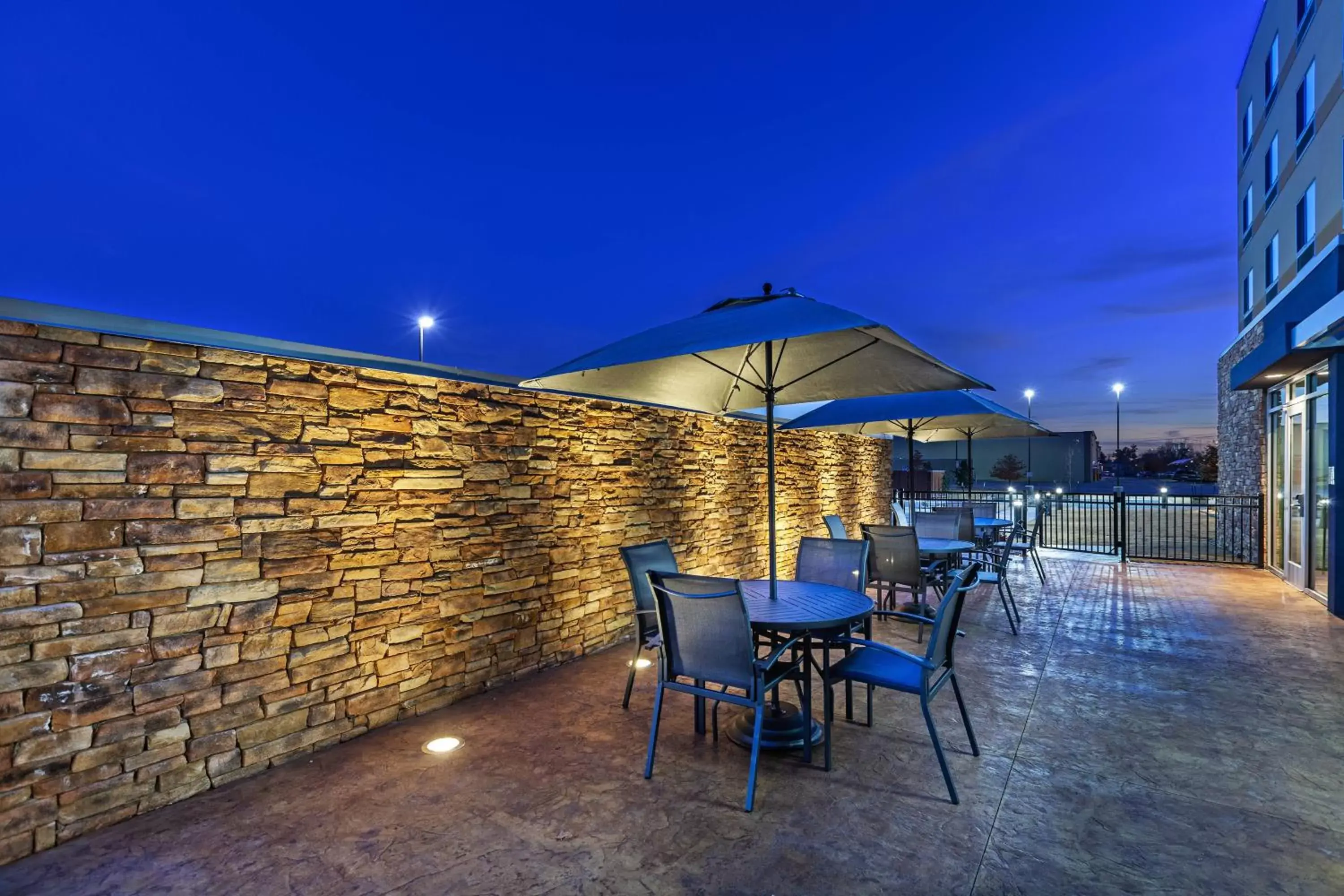Property building in Fairfield Inn & Suites by Marriott Tulsa Catoosa