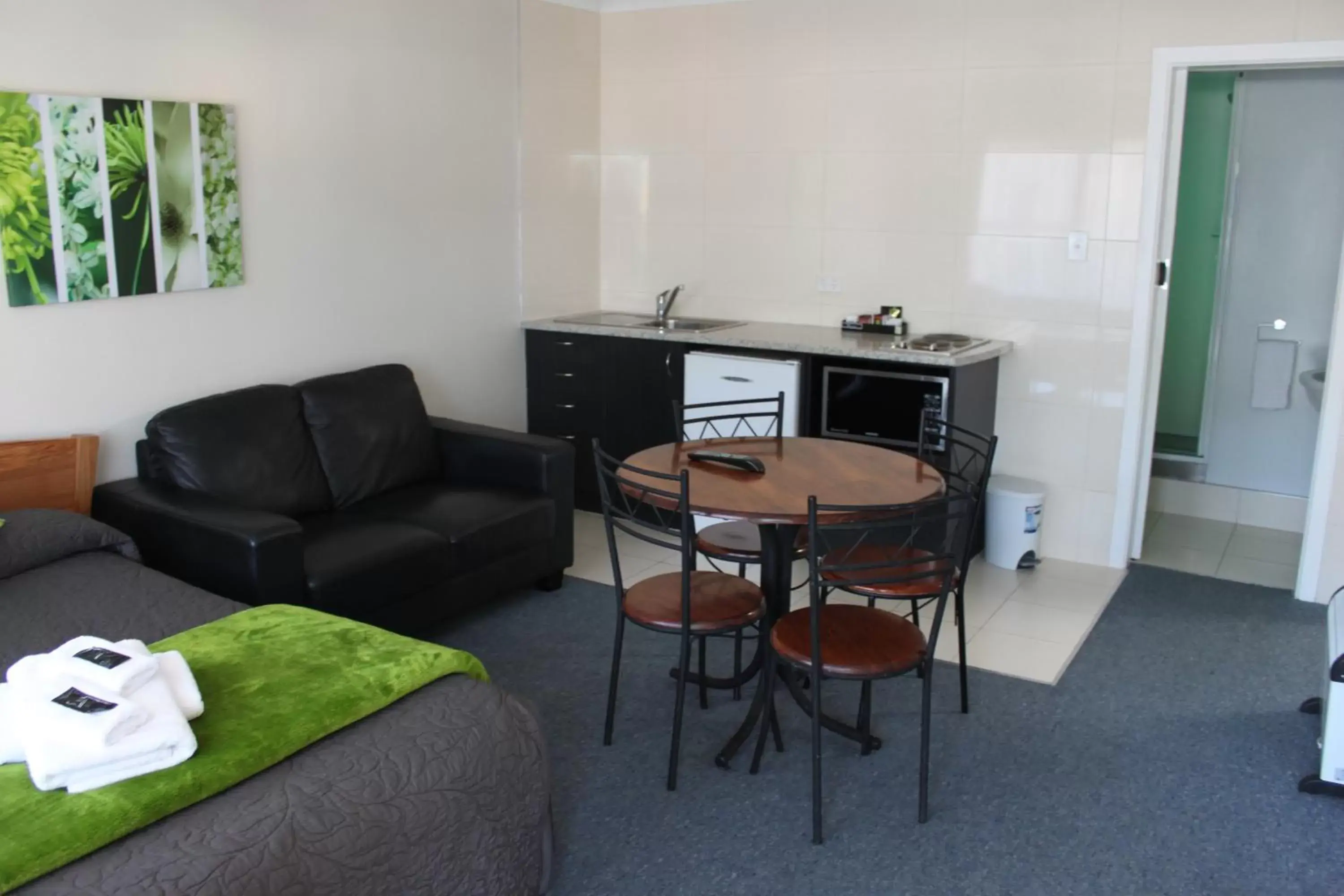 Living room, Seating Area in Picton Accommodation Gateway Motel