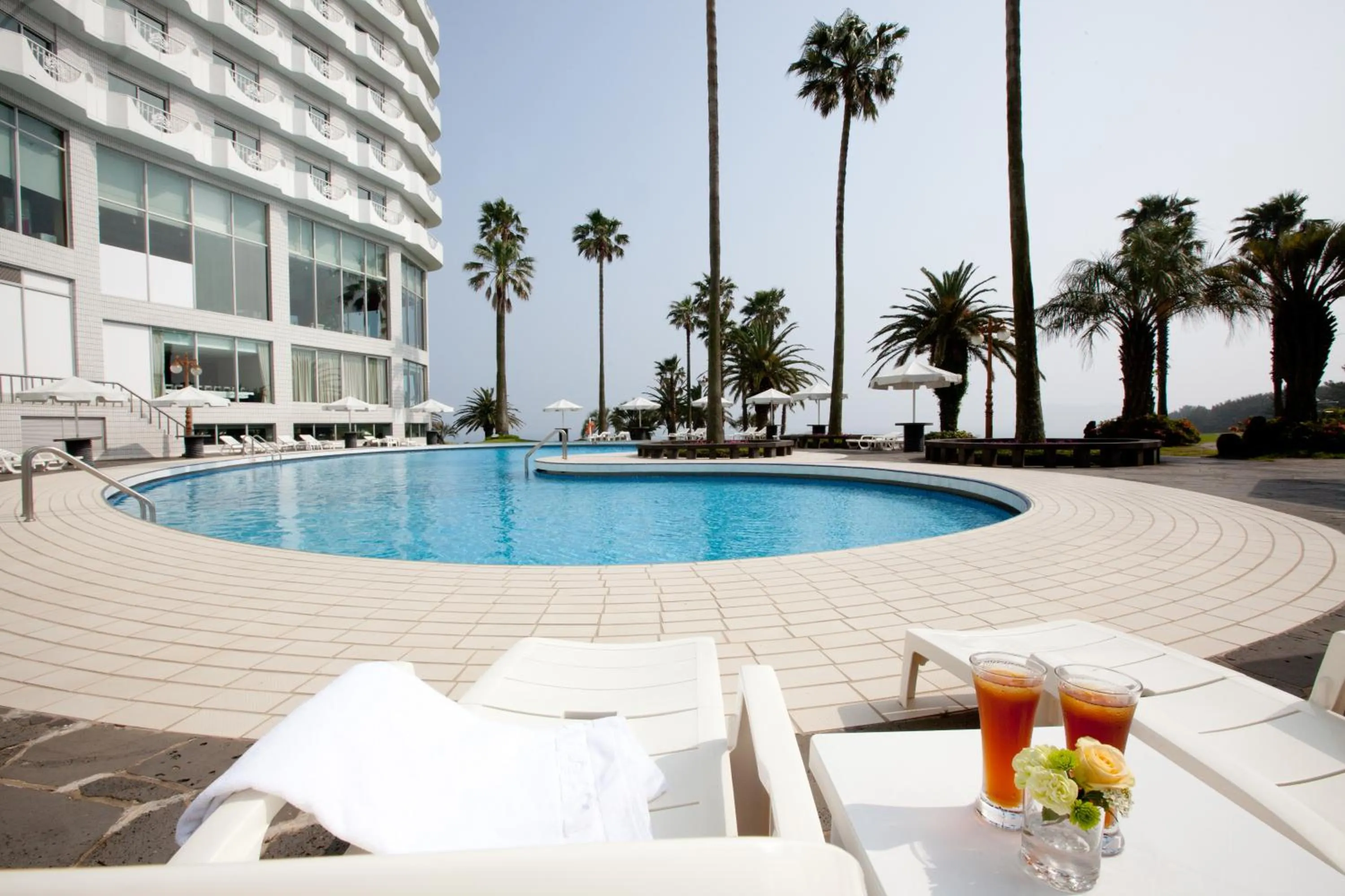 Swimming pool in Seogwipo KAL Hotel