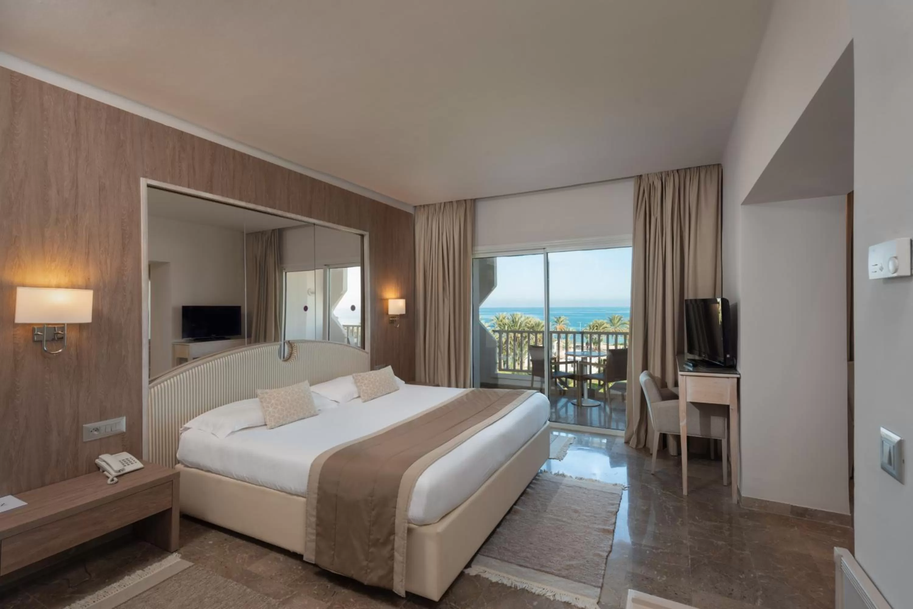 Bedroom, Bed in Tour Khalef