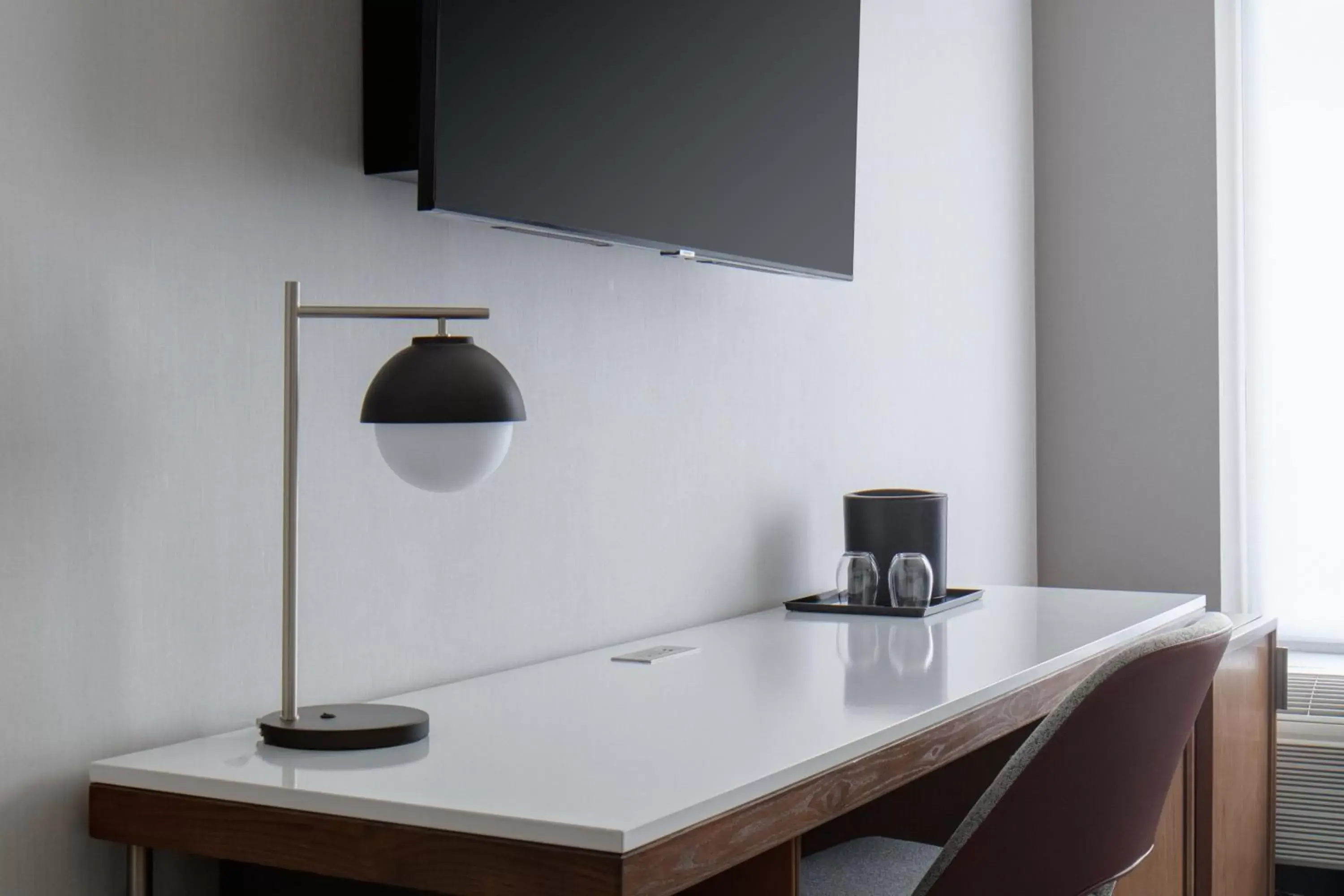 King Room with Sofa Bed and Adapted Tub - Mobility Accessible in Courtyard by Marriott Chicago Downtown/River North King Room with Sofa Bed and Adapted Tub - Mobility Accessible in Courtyard by Marriott Chicago Downtown/River North