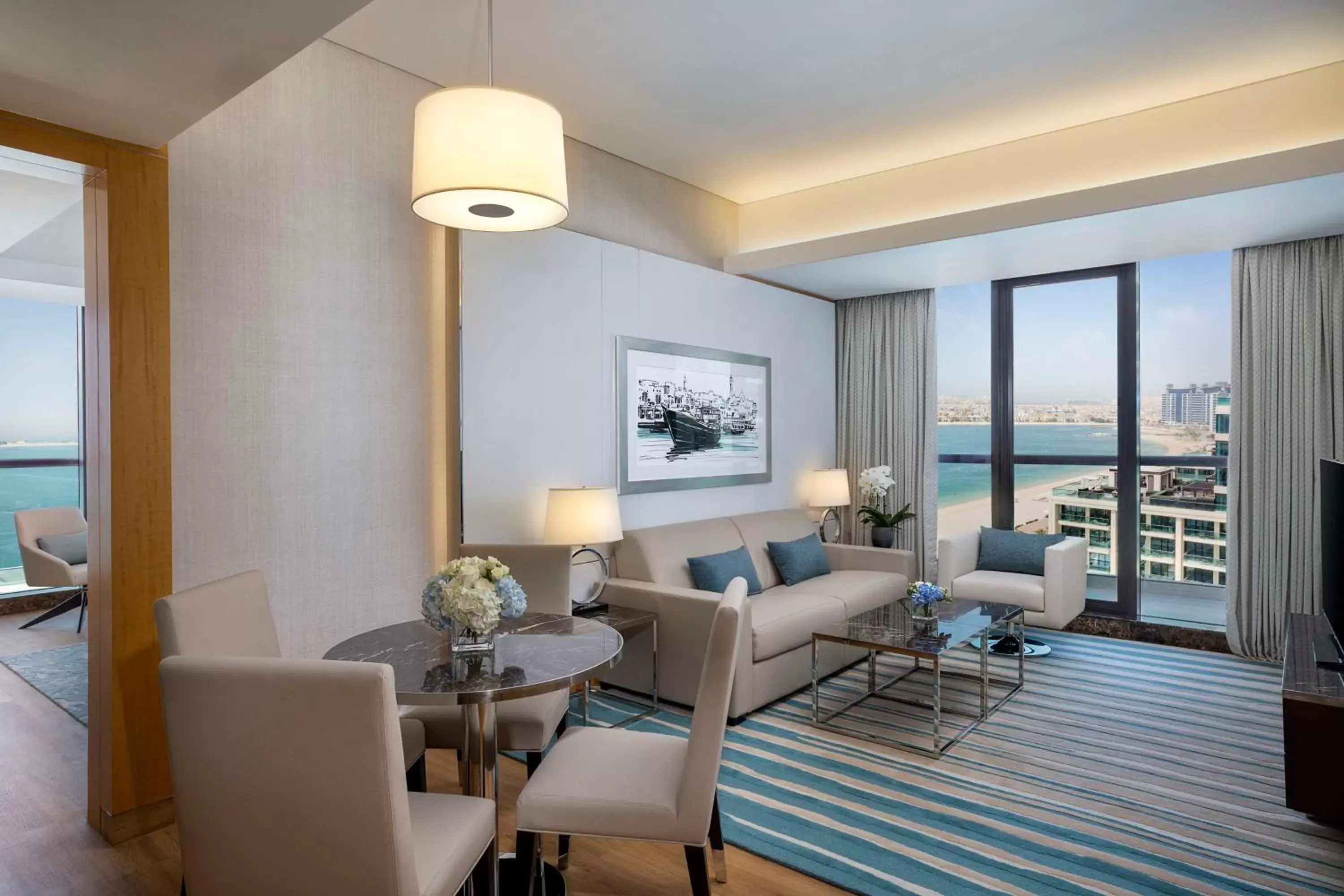 Living room, Seating Area in Hilton Dubai Palm Jumeirah