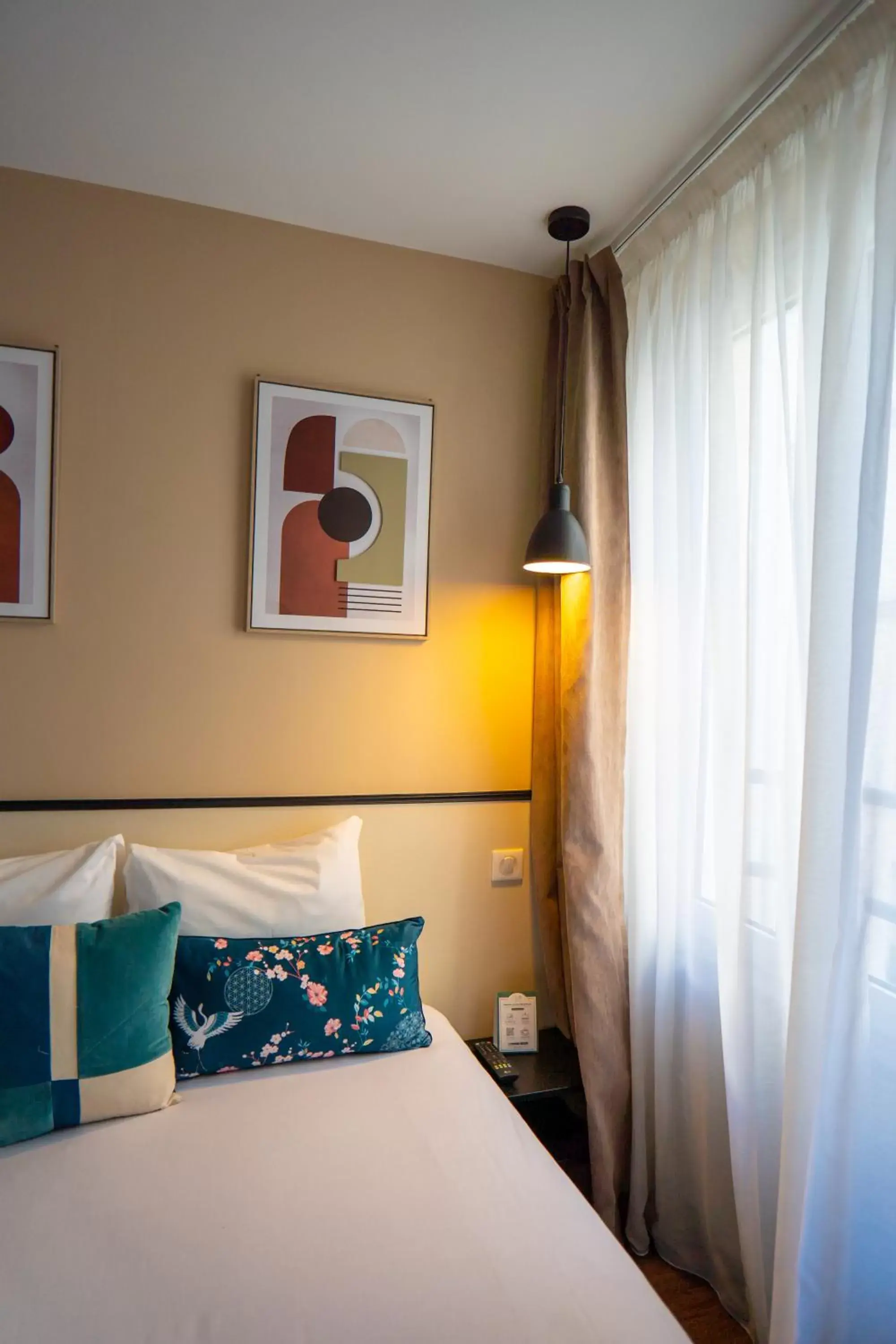 Double Room in Hotel Lilas Blanc Double Room in Hotel Lilas Blanc