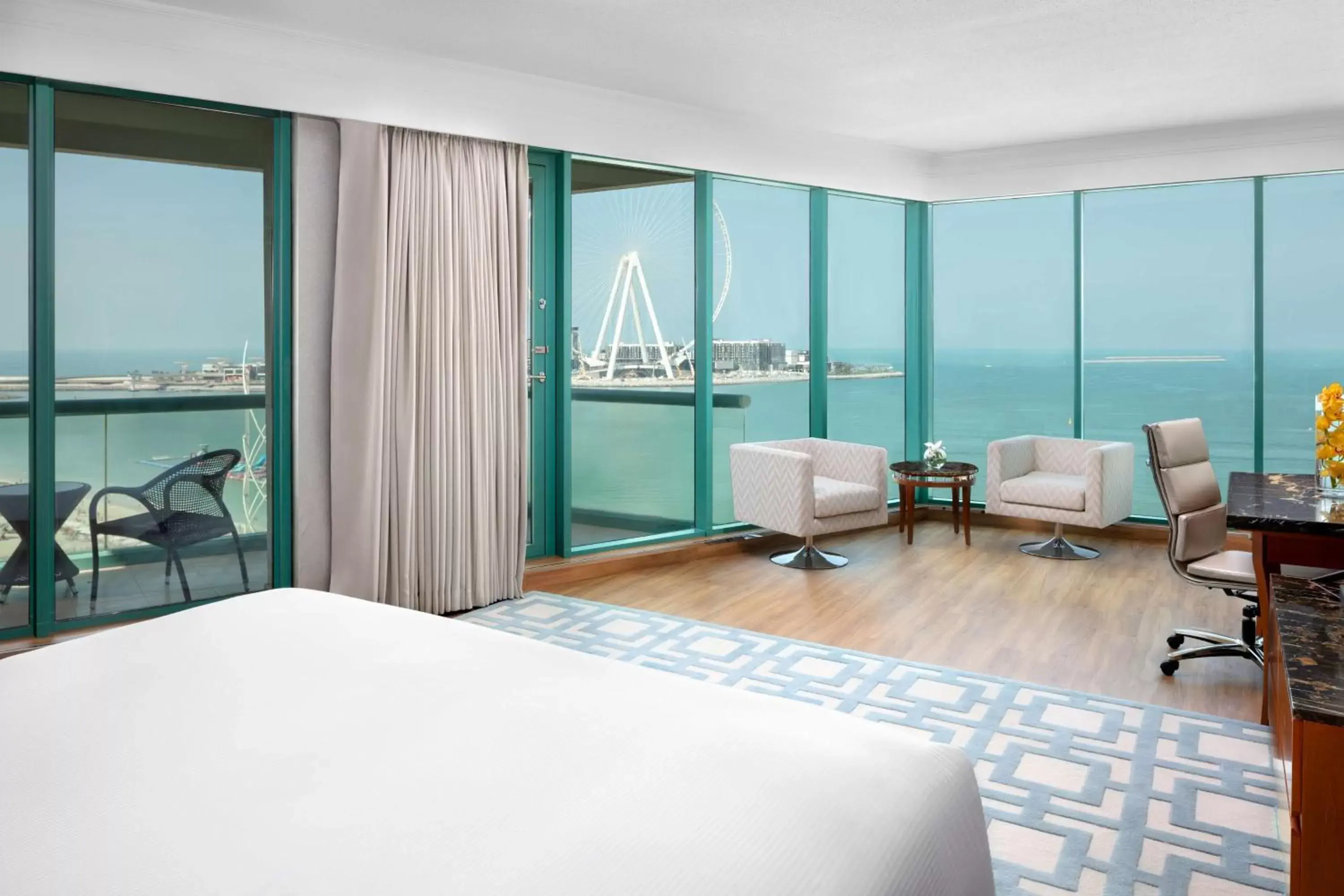 Living room, Sea View in Hilton Dubai Jumeirah