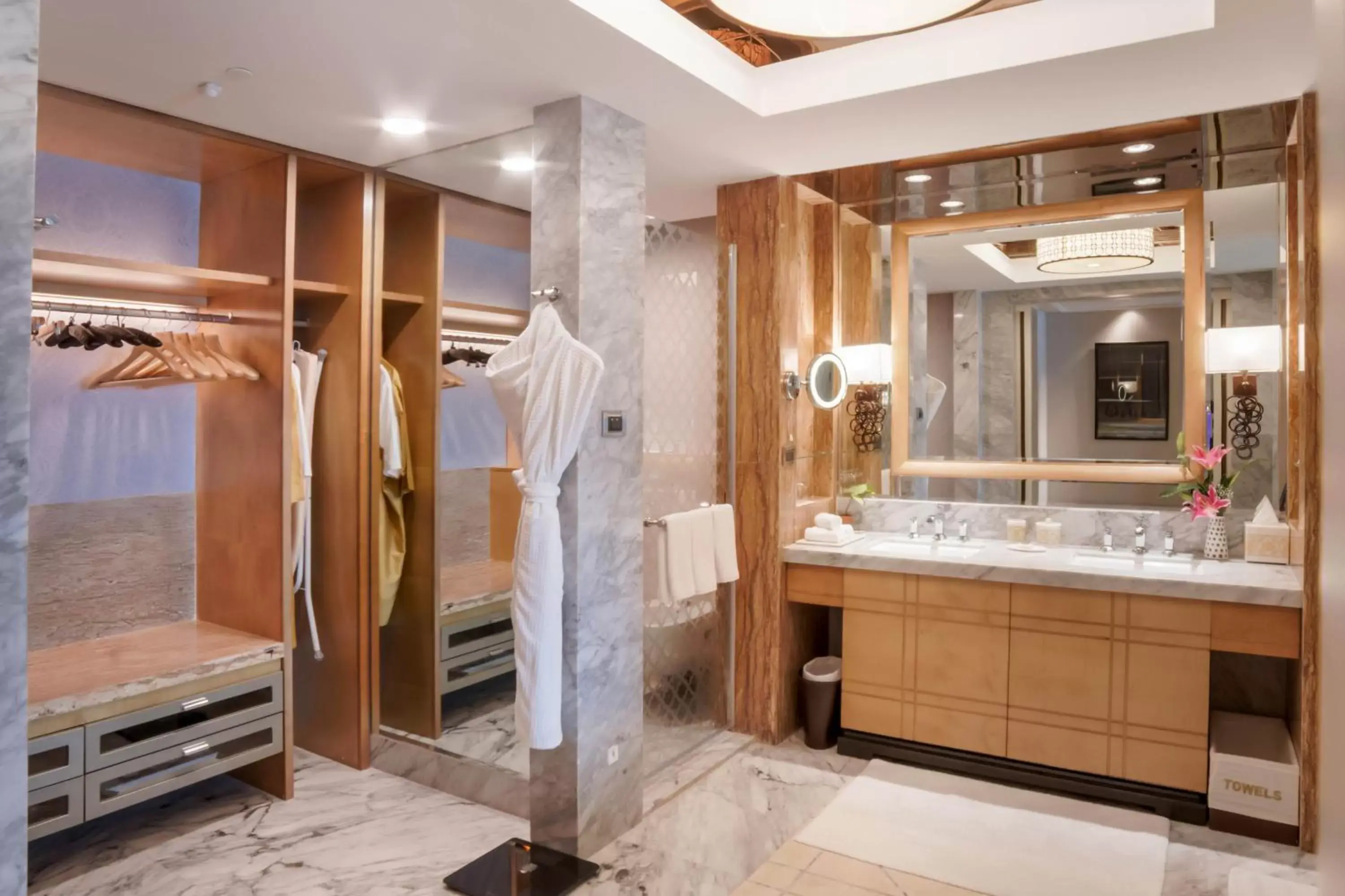 Bathroom in ITC Grand Chola, a Luxury Collection Hotel, Chennai