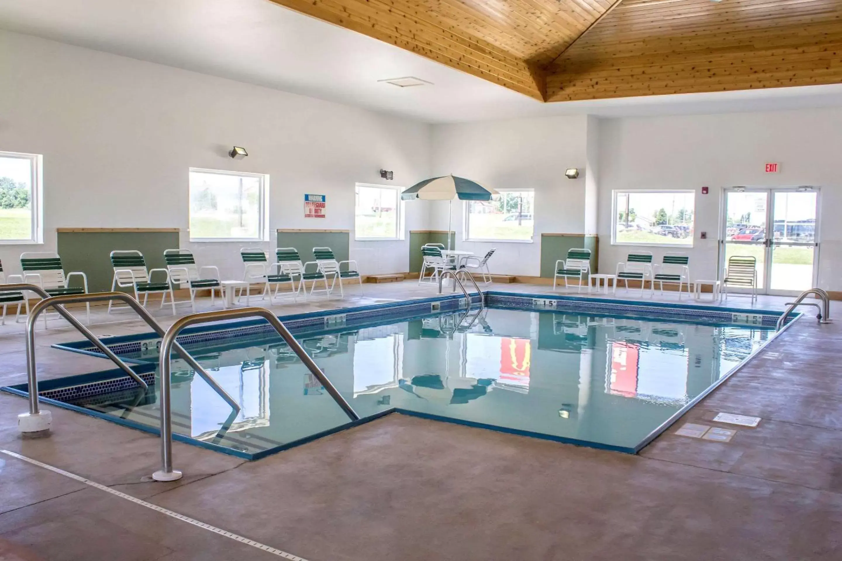On site, Swimming Pool in Sleep Inn & Suites Charles City