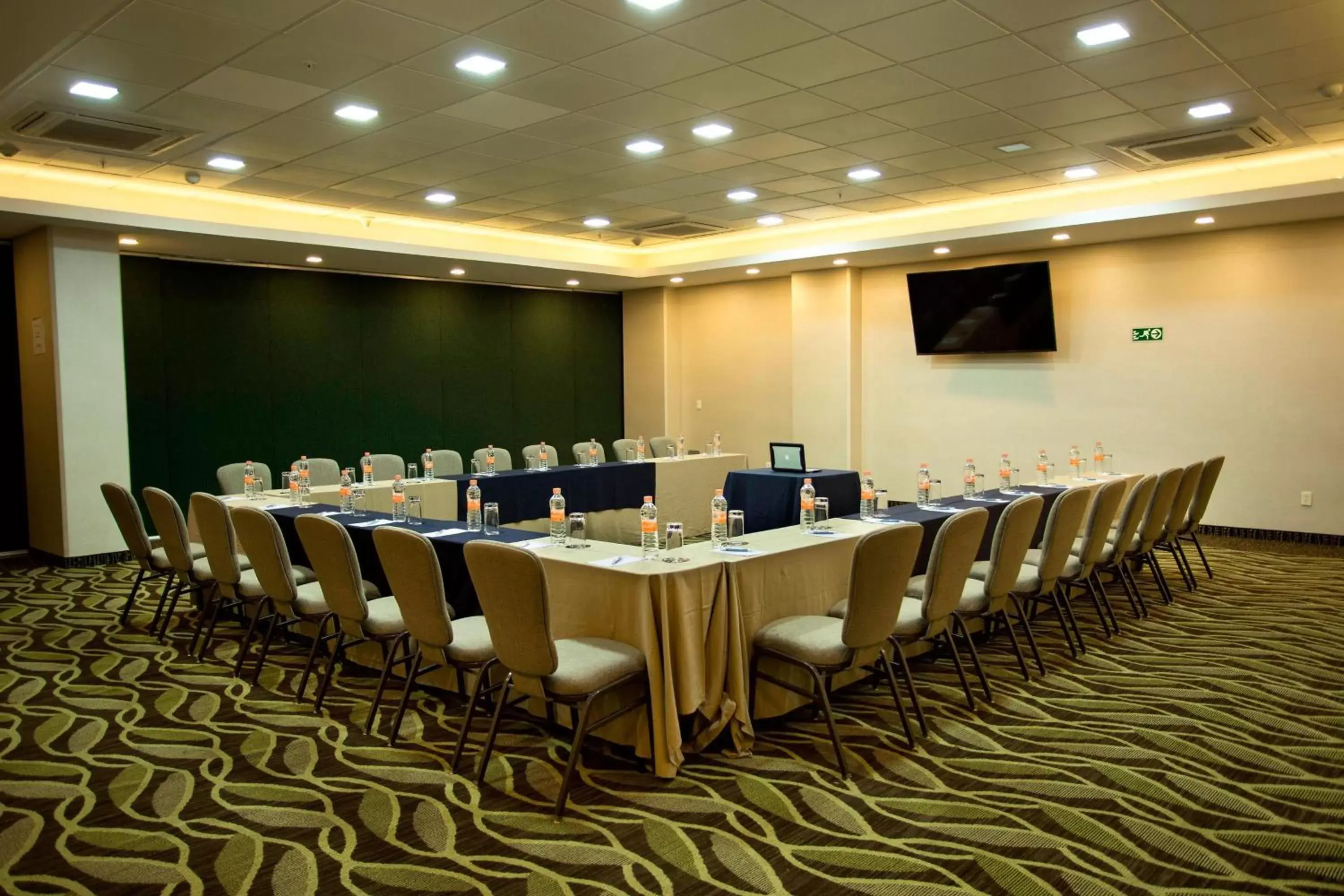 Meeting/conference room in Four Points by Sheraton Queretaro Norte