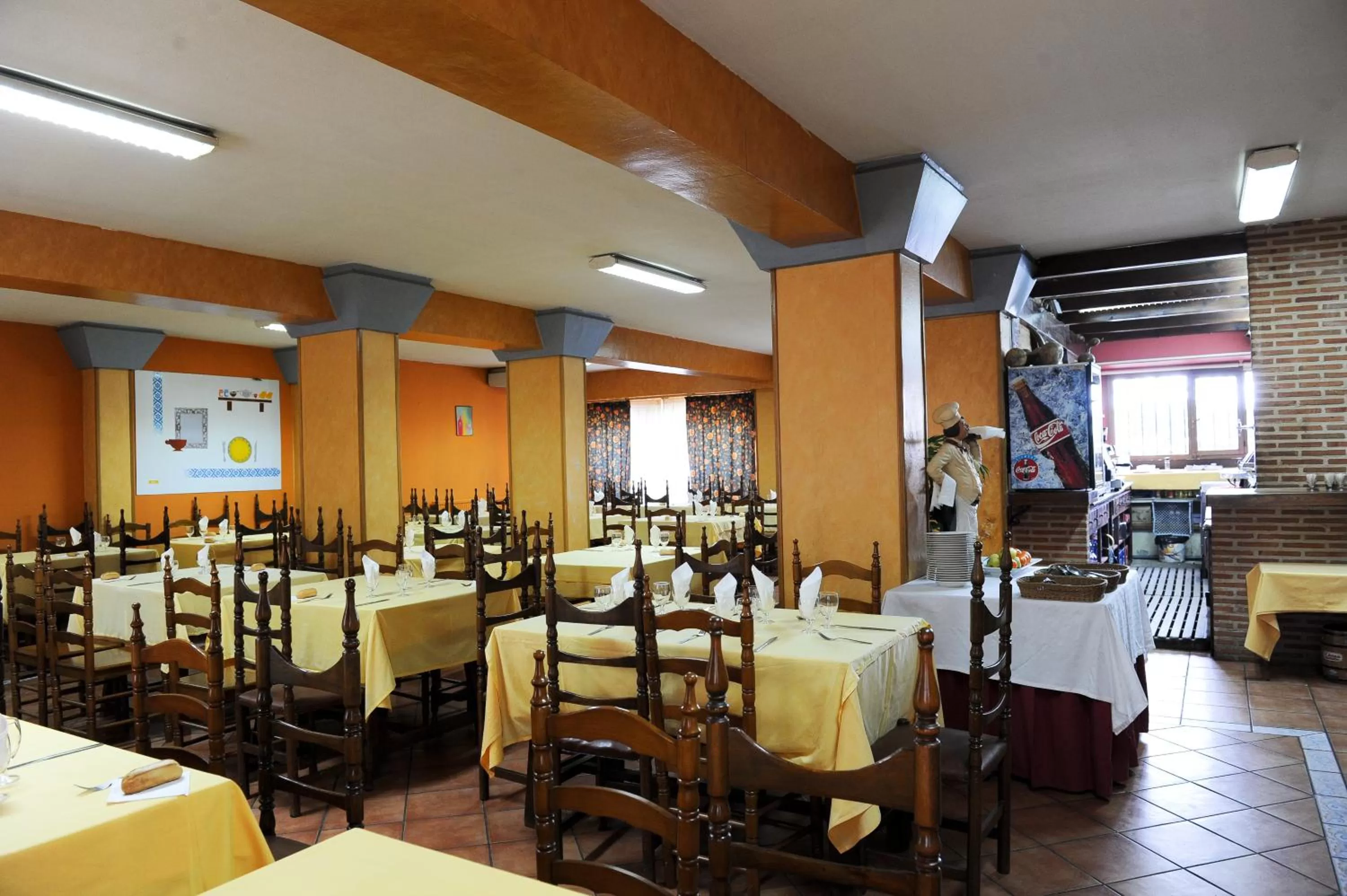 Restaurant/places to eat in Hotel Corregidor