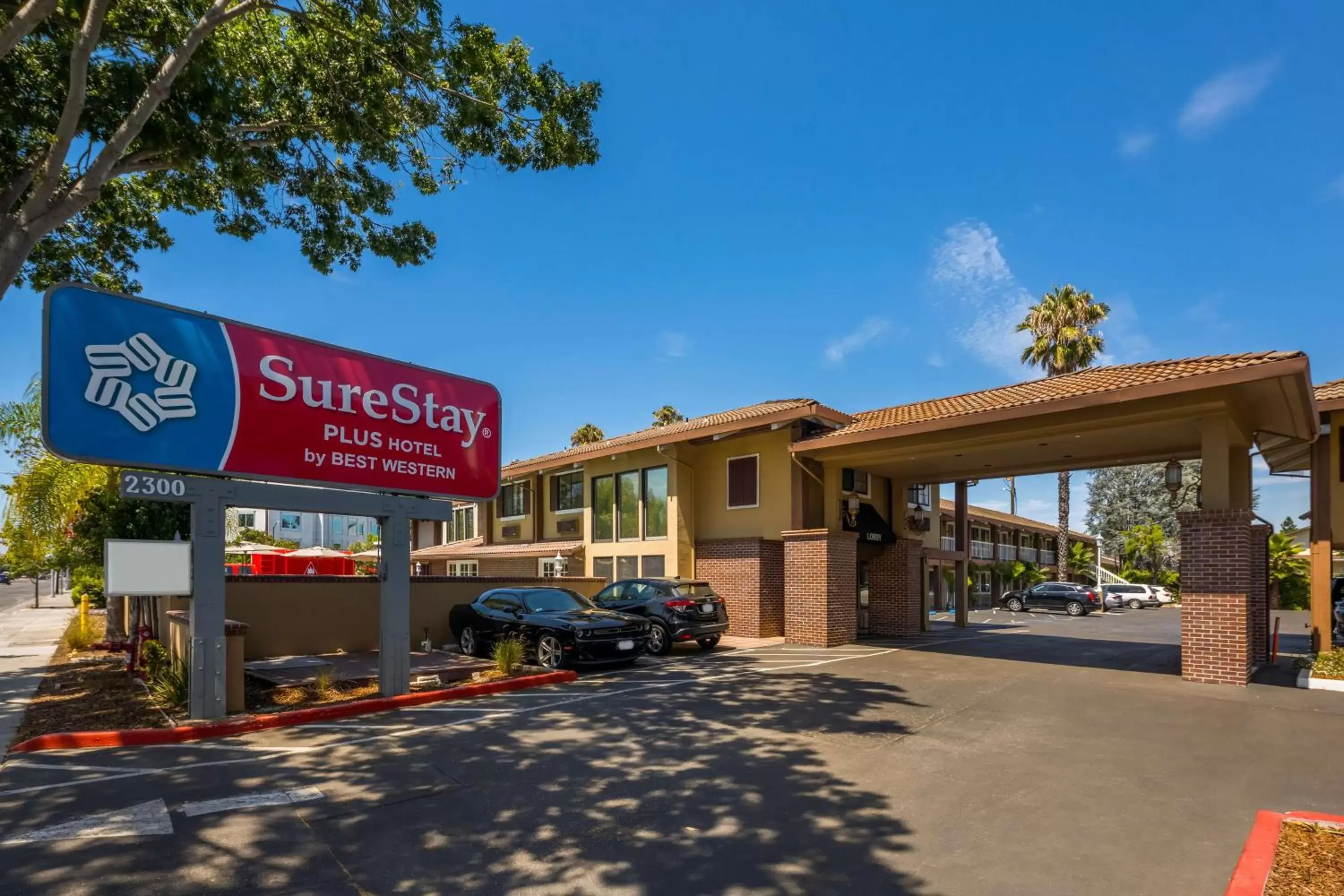 Property building in SureStay Plus Hotel by Best Western Mountain View Property building in SureStay Plus Hotel by Best Western Mountain View