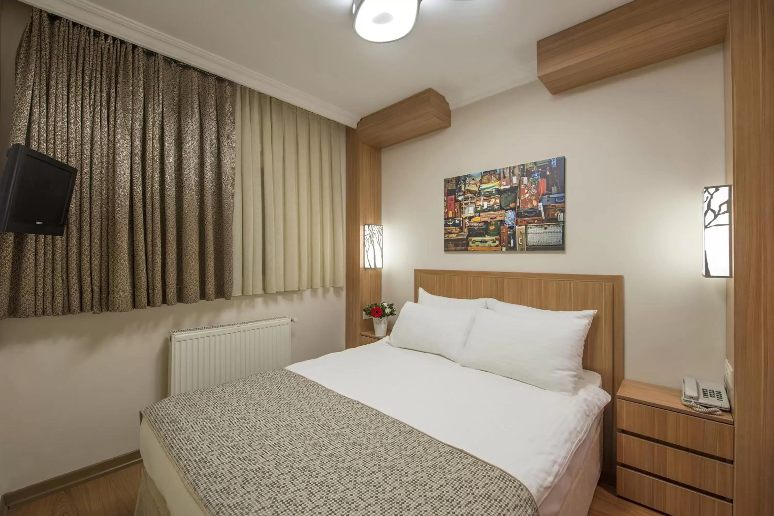 Bedroom, Bed in Hotel Evsen
