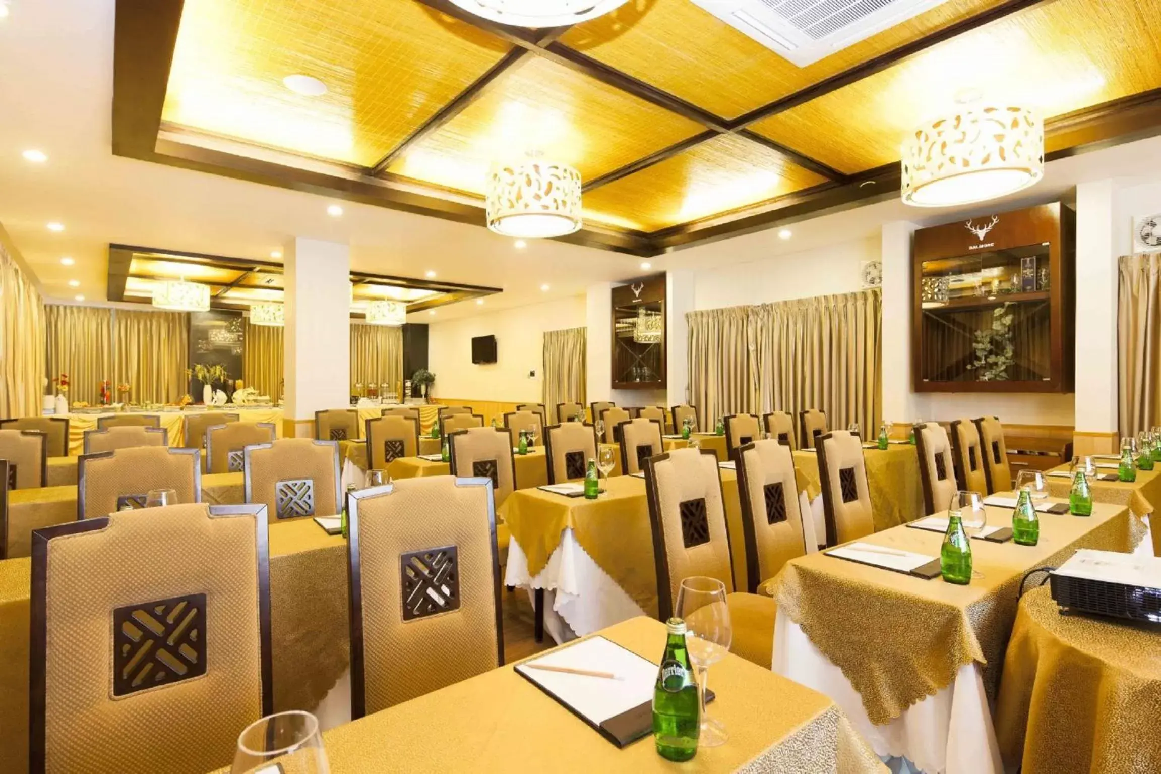 Business facilities, Restaurant/Places to Eat in Seaside Resort Vung Tau