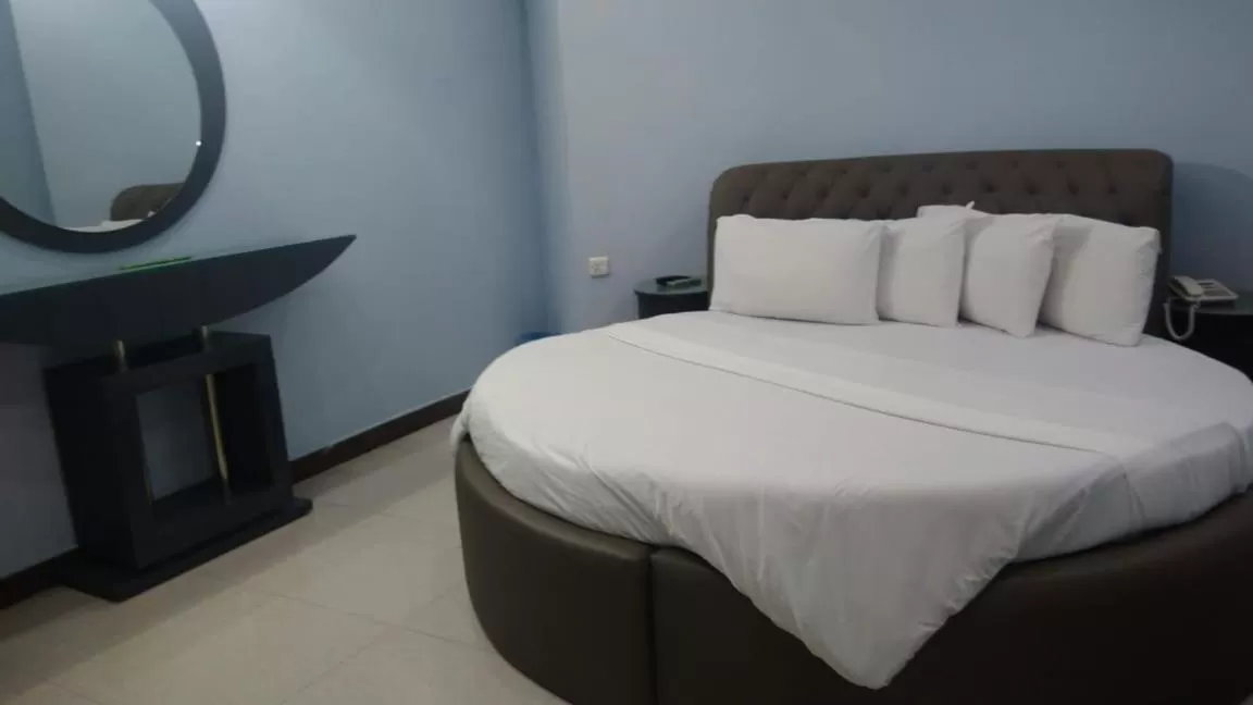 Bed in Hotel Grace inn