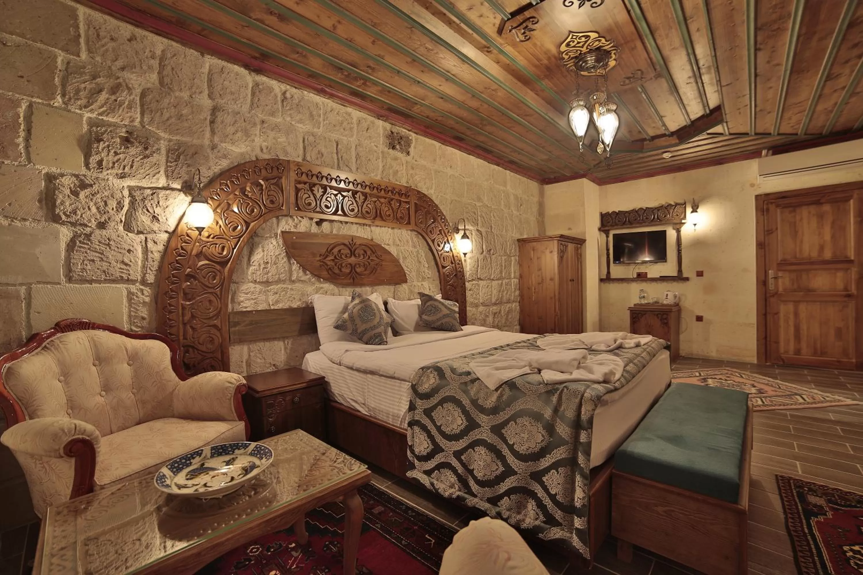 Shower, Bed in Grand Cappadocia Hotel