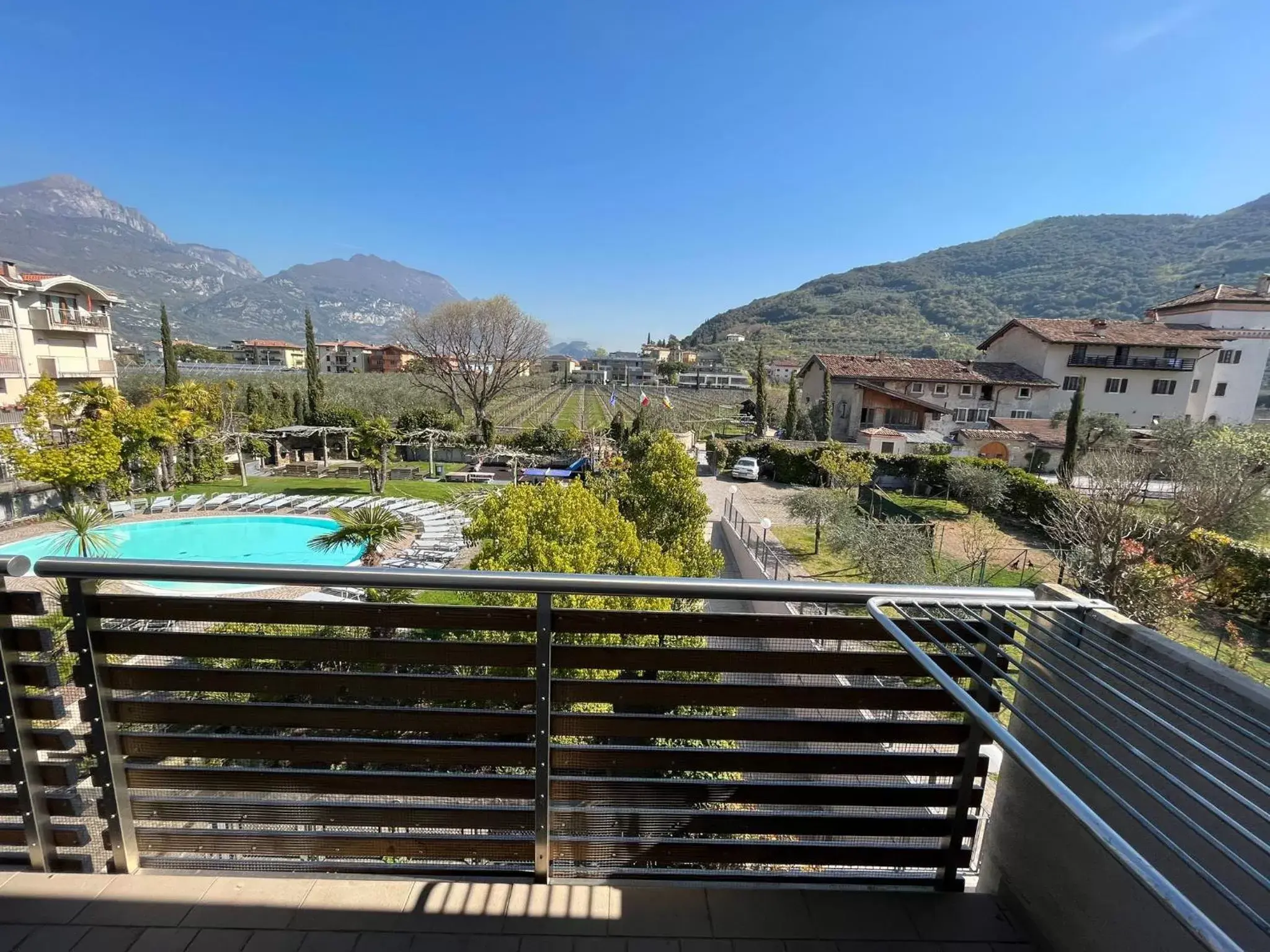 Balcony/Terrace, Pool View in 4 Limoni Apartment Resort