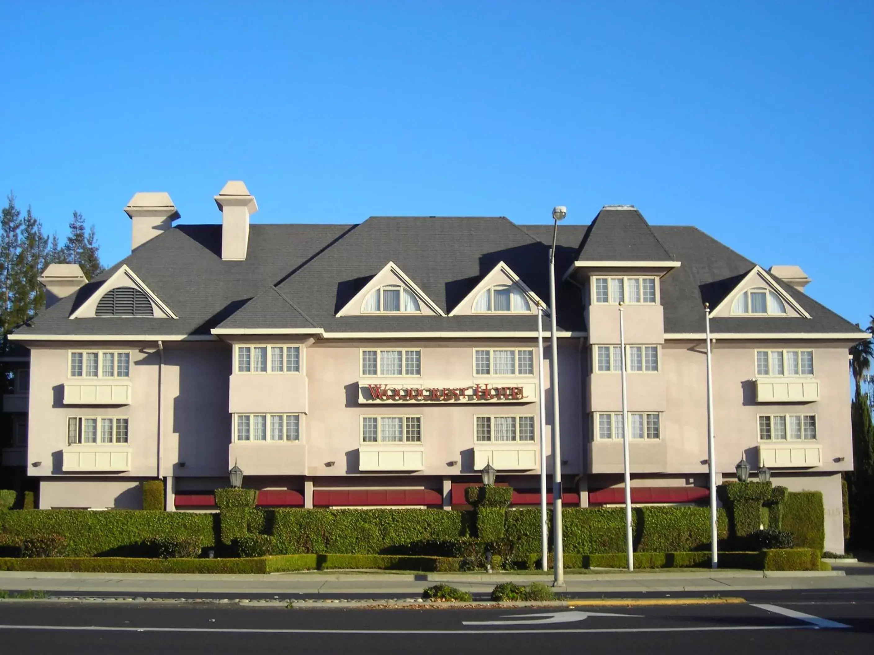 Property building in Woodcrest Hotel