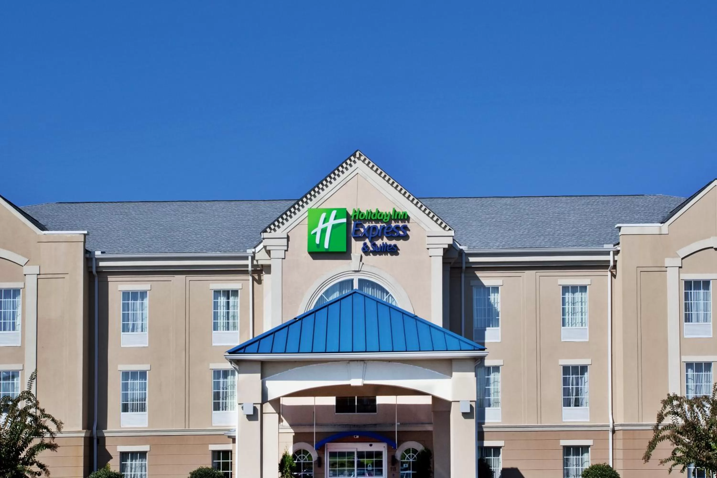 Property building in Holiday Inn Express & Suites Orangeburg by IHG