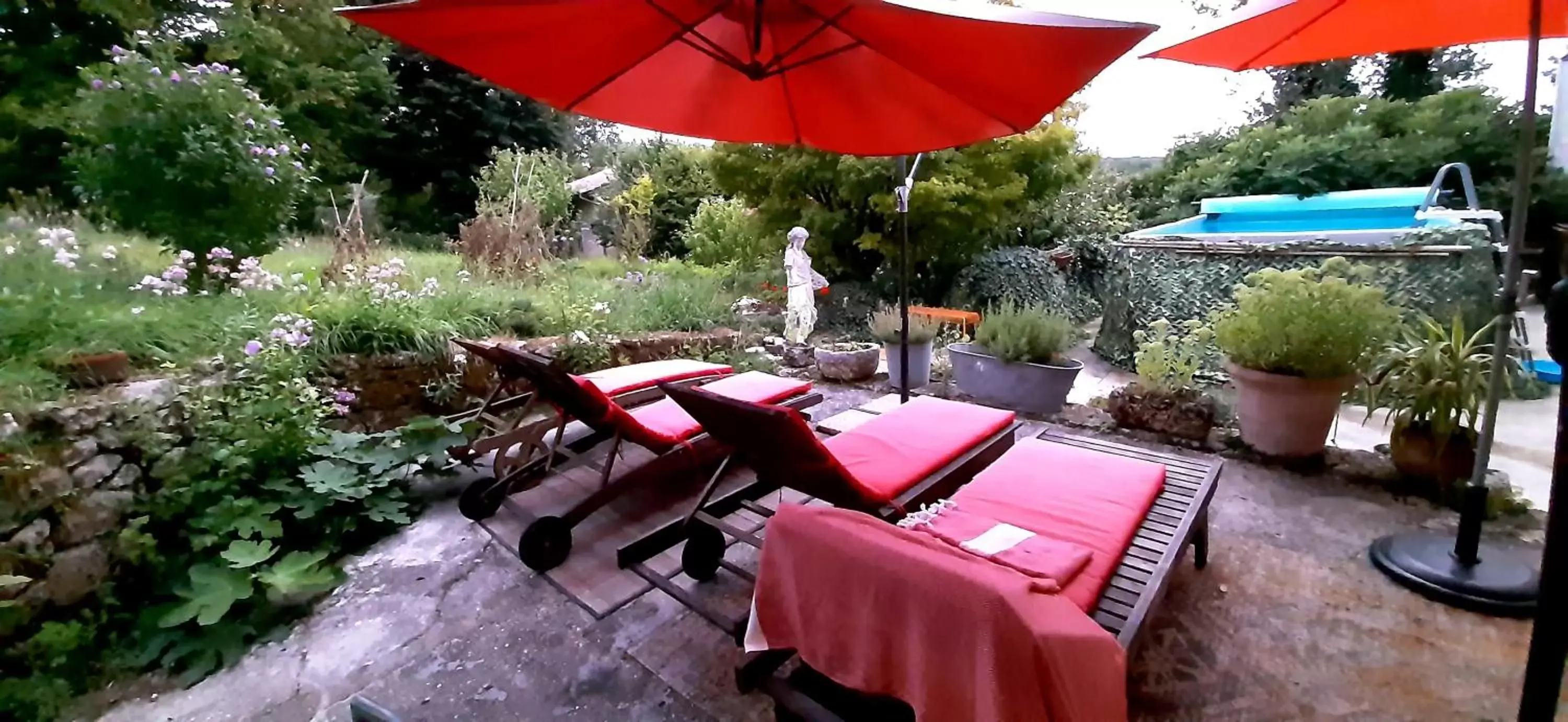 Garden view, Restaurant/Places to Eat in Aux Tuileries Nord