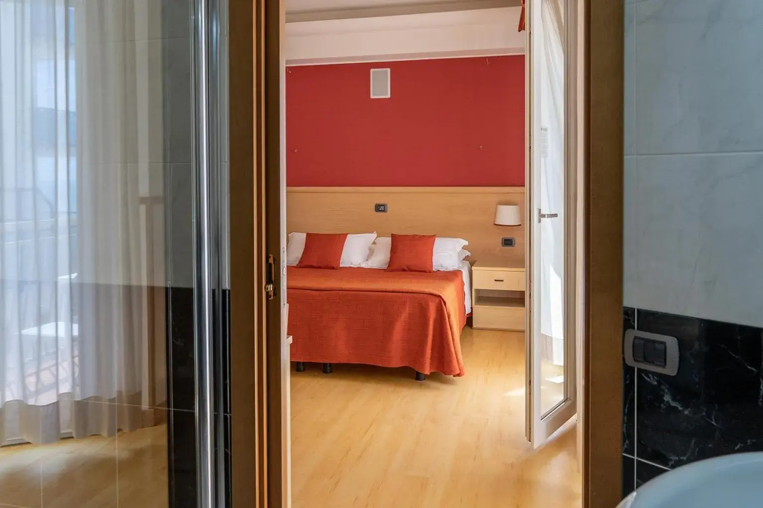 Photo of the whole room, Bed in Hotels Vidi Miramare & Delfino