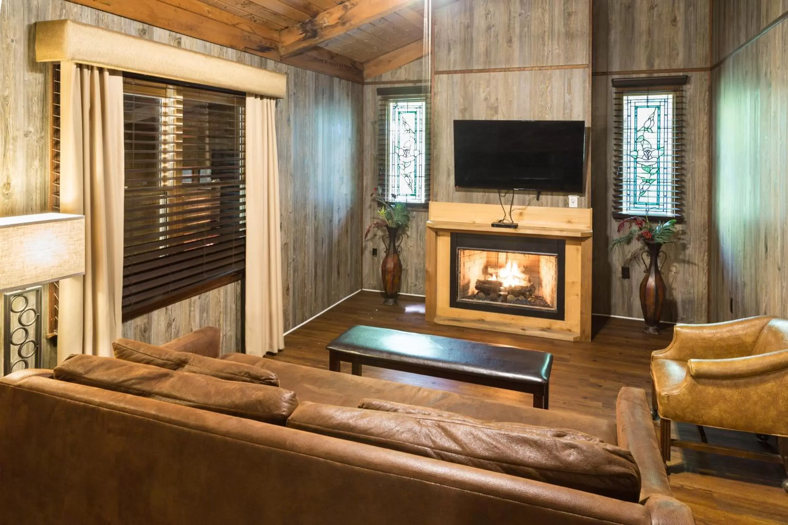 Two-Bedroom Cabin  in Forrest Hills Mountain Resort