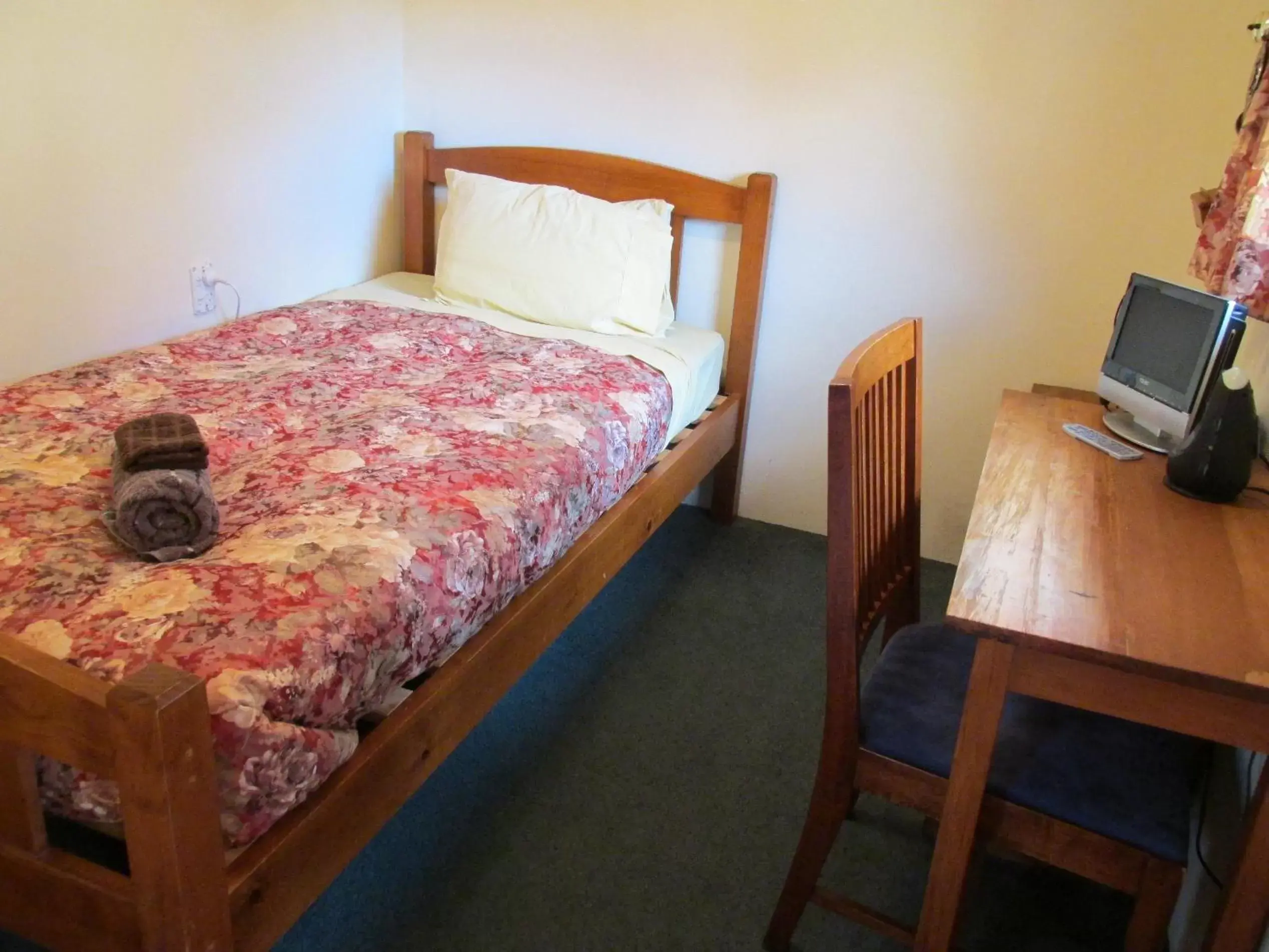 Bedroom, Bed in Designer Cottage