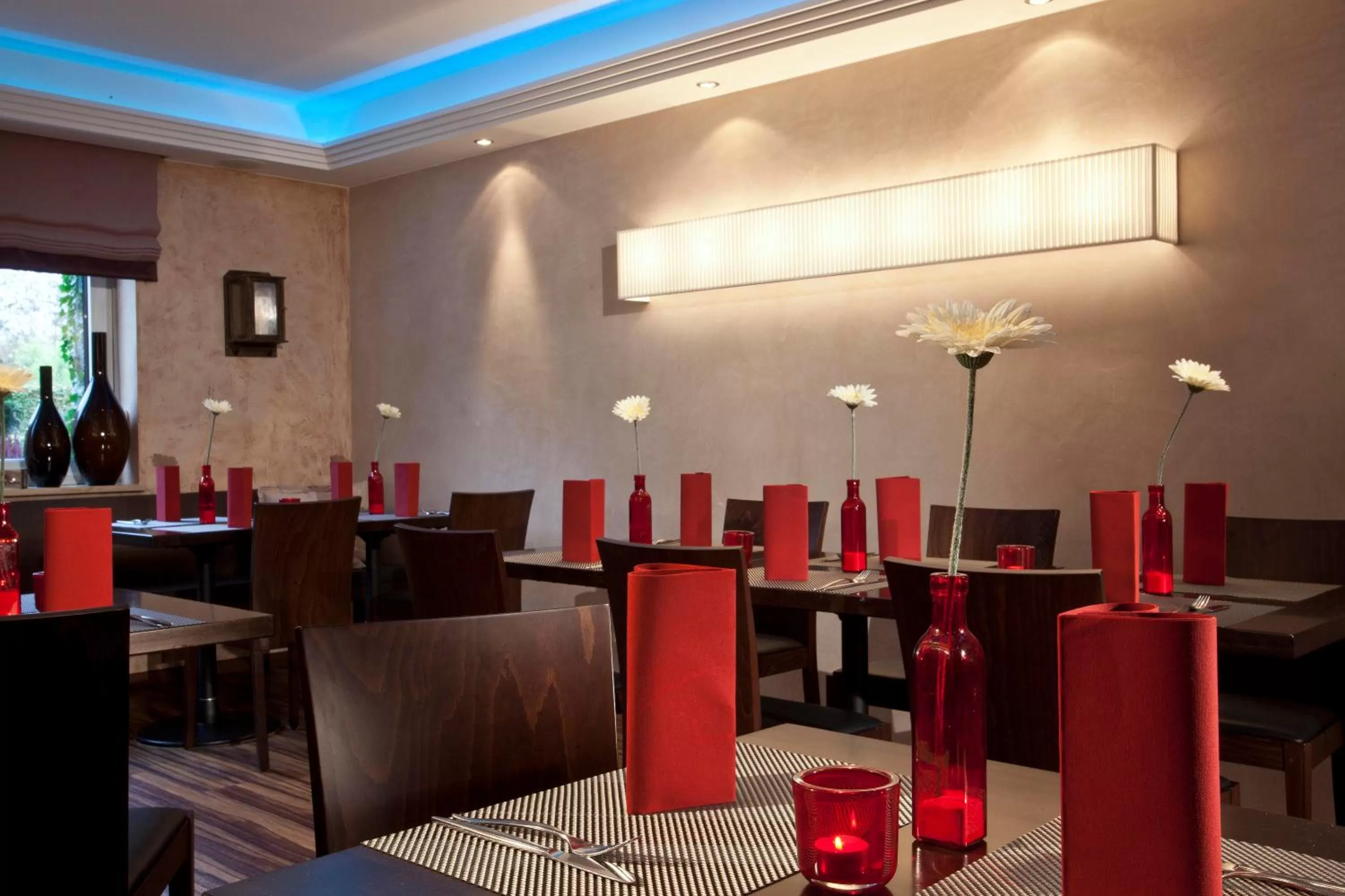 Restaurant/places to eat in Hotel Schiller